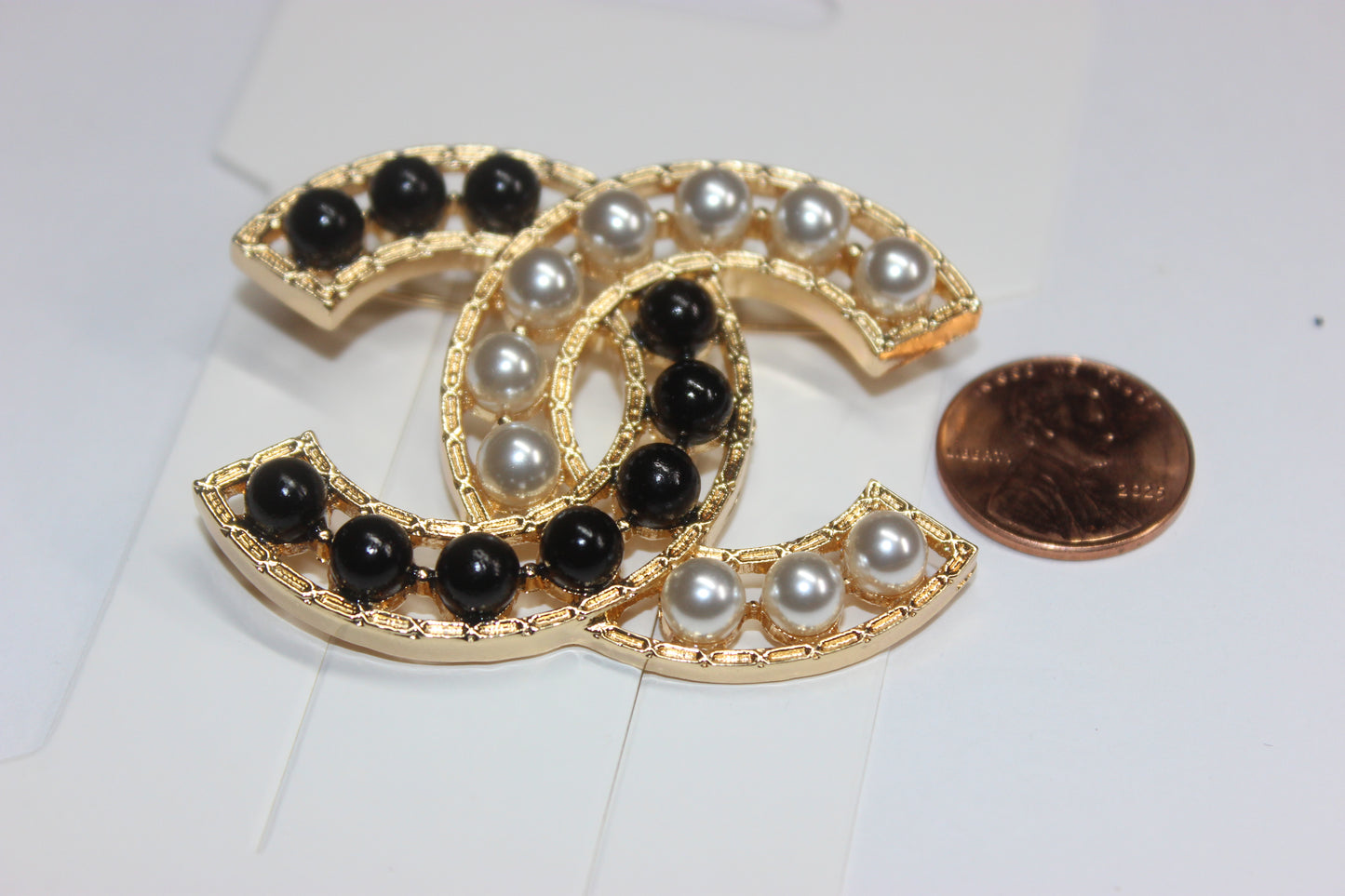 Pearl Gold & Black Brooch Pin