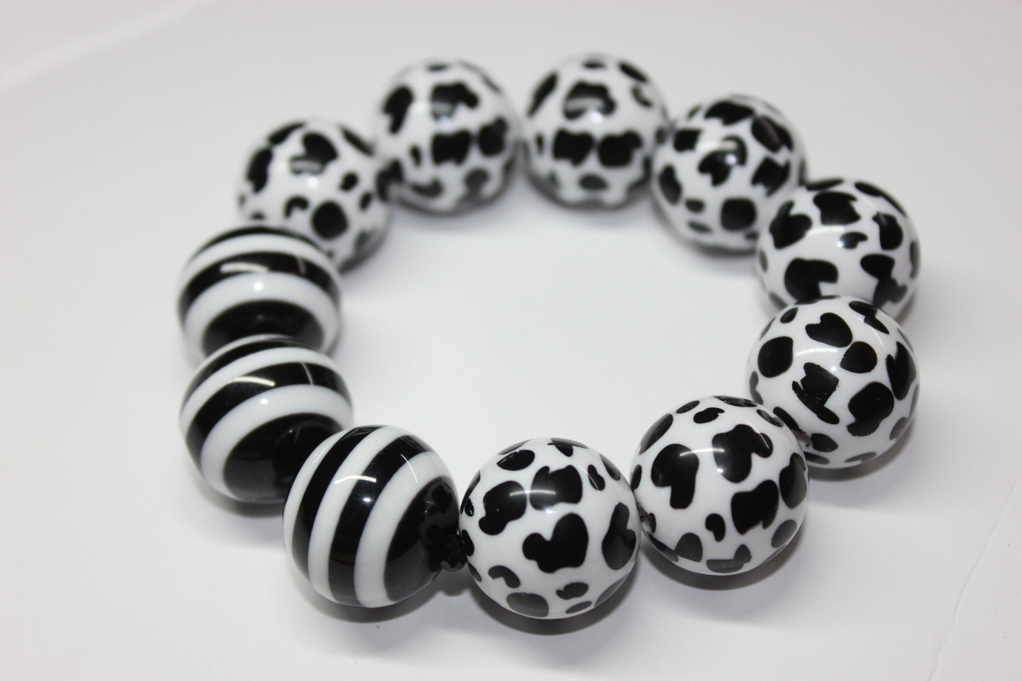 Black & White Large Beaded Bracelet