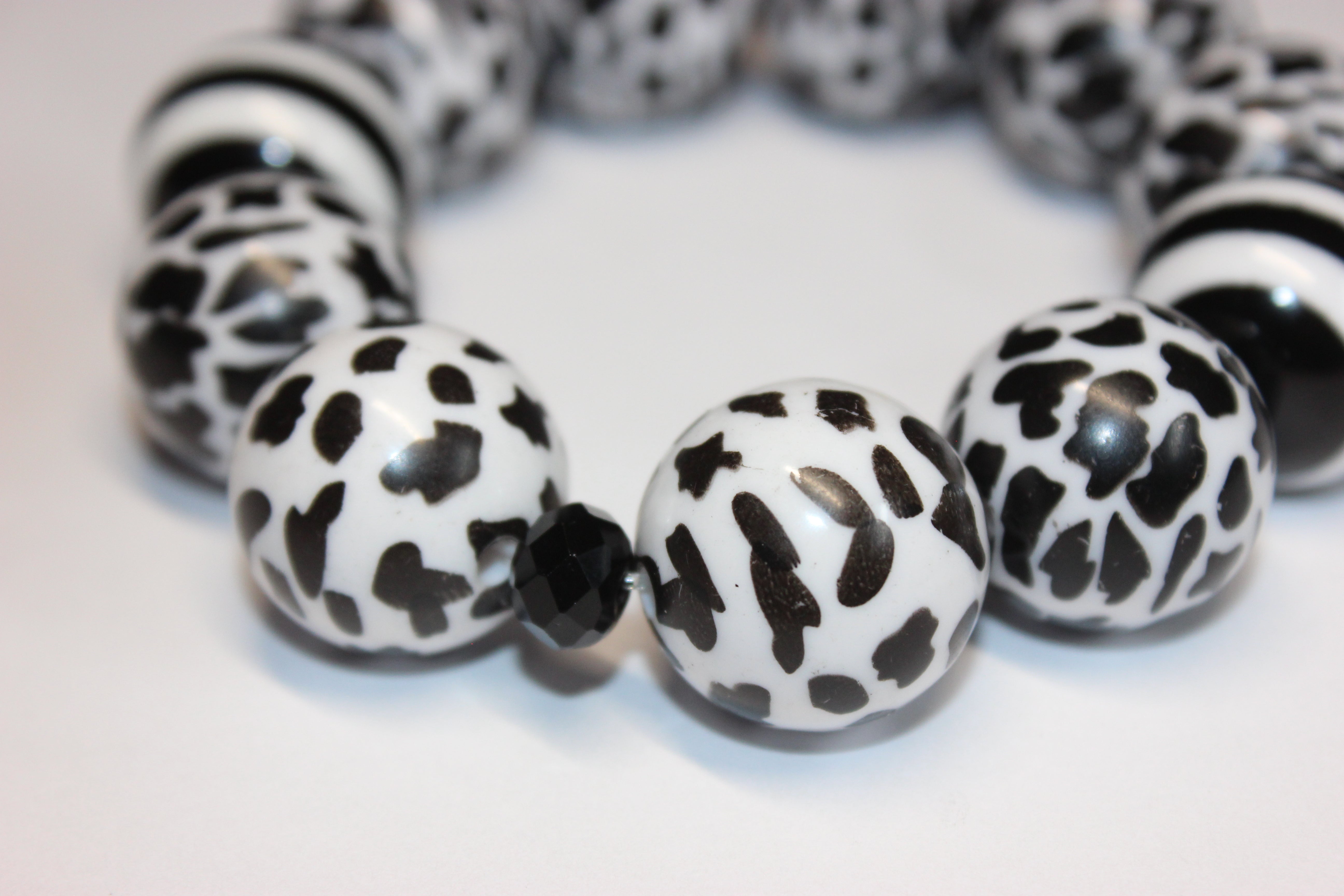 Black & White Large Beaded Bracelet