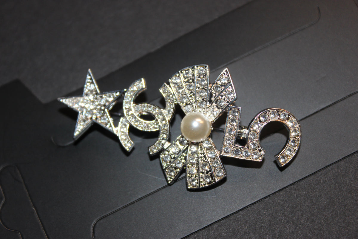 Silver Rhinestone Pearl Brooch Pin