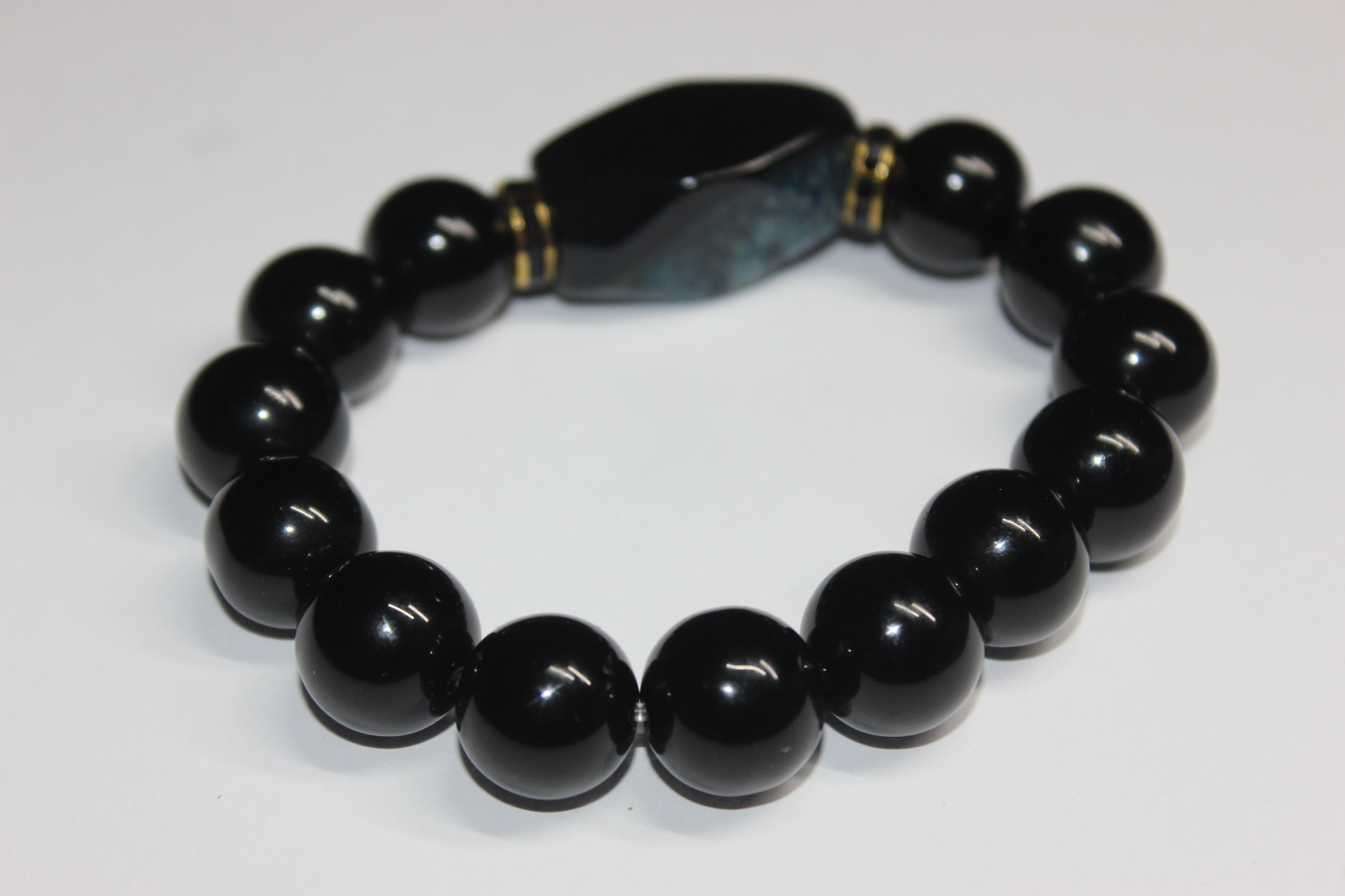 Artré Black Beaded Bracelet with Gold