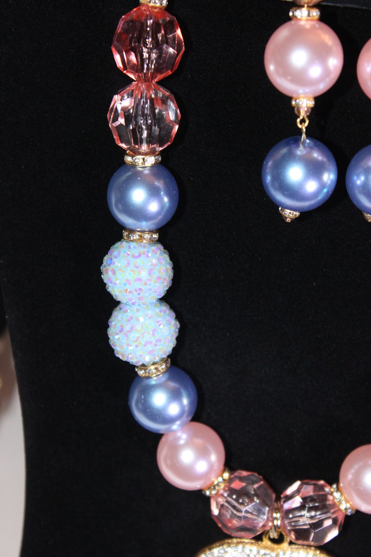 Shades Of Pink & Blue Pearl & Rhinestone Charm Necklace & Earrings Set (GOLD)