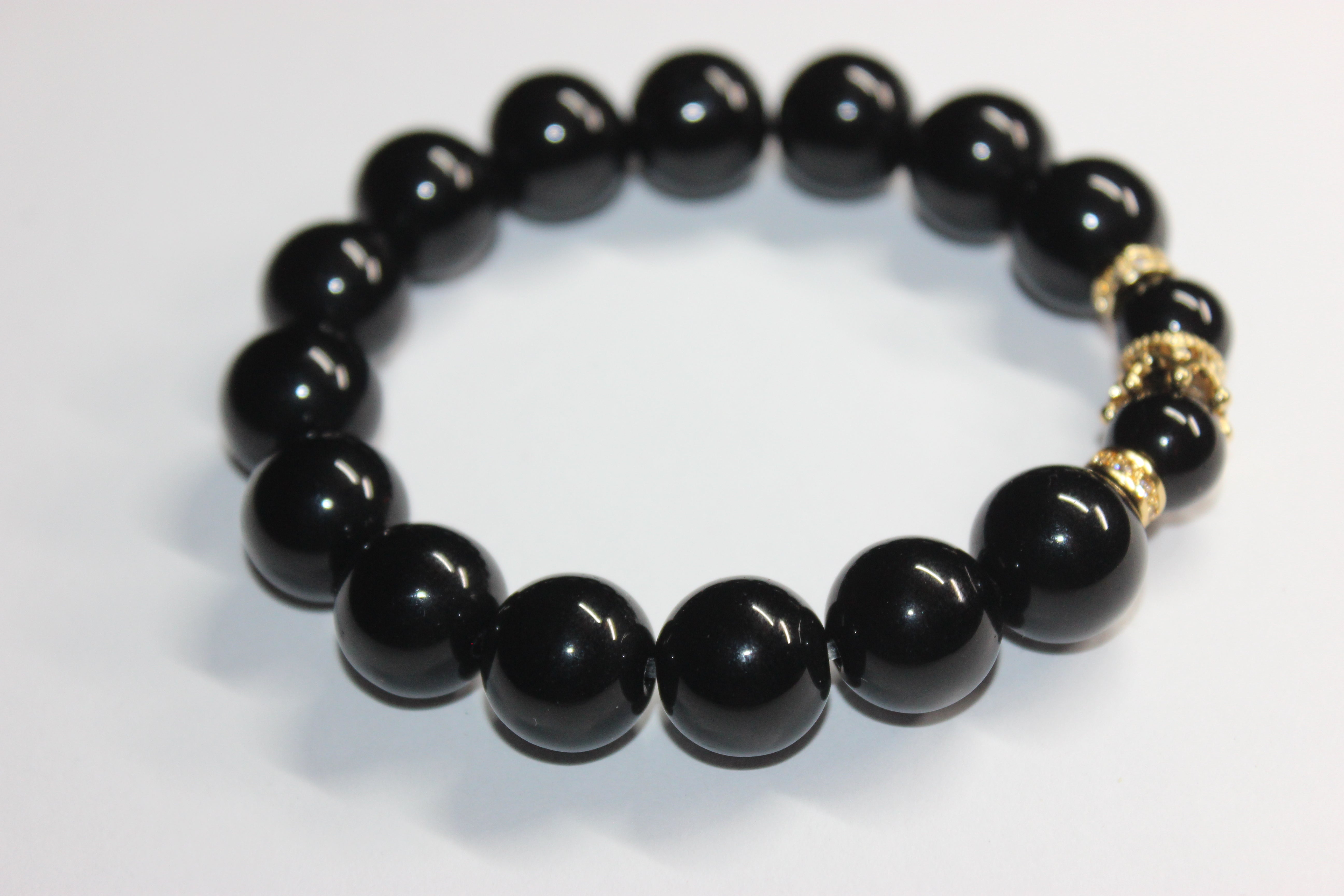 💪🏽 MENSWEAR 💪🏽  Black & Gold Crown Charm Bracelet