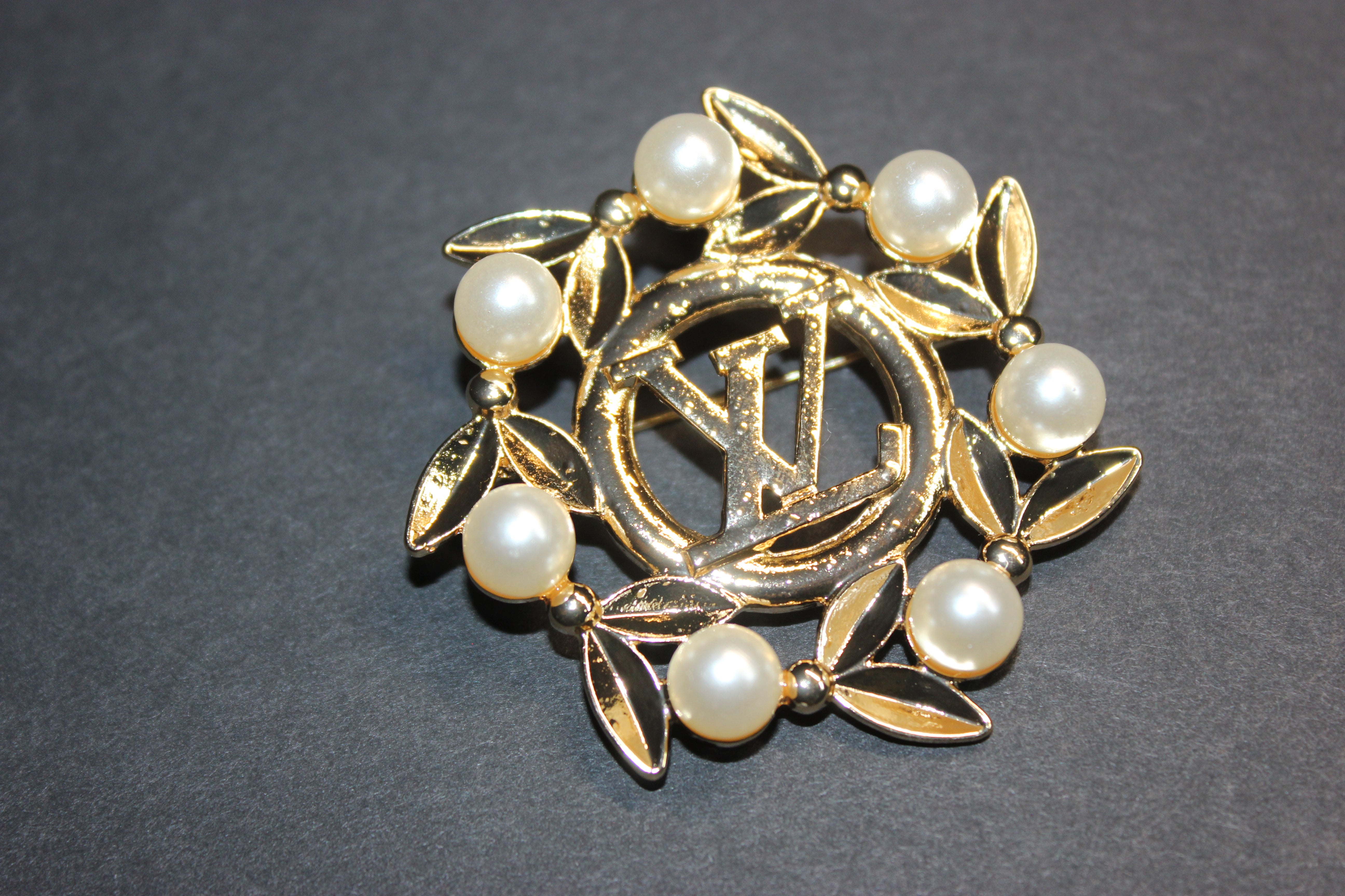 Gold & Pearl Brooch Pin