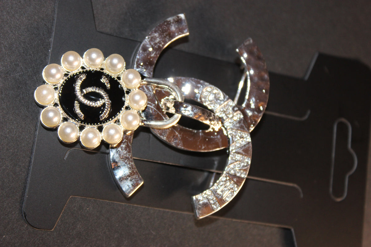 Silver Pearl With Black Brooch Pin