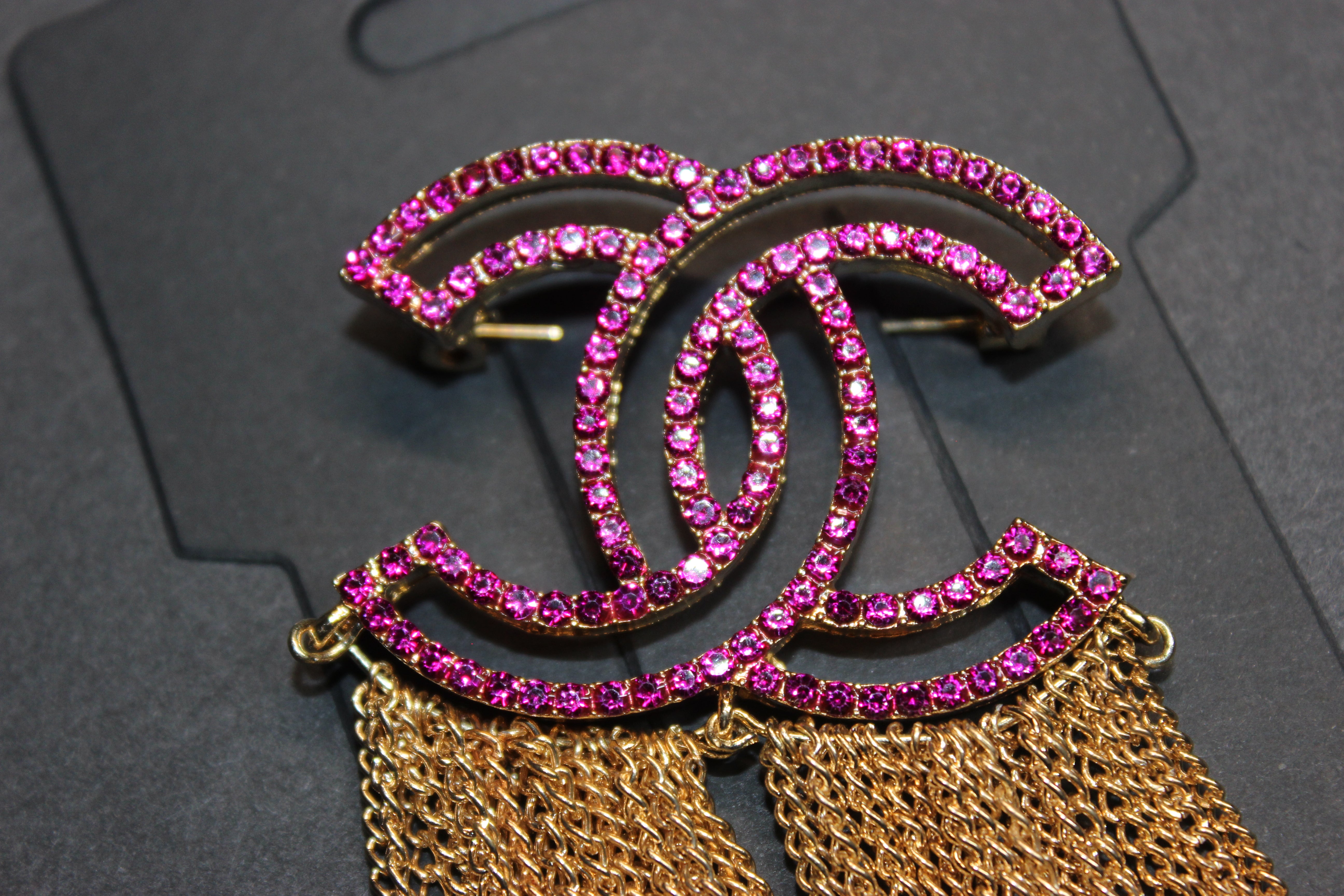 Hot Pink & Gold Chain Brooch Pin