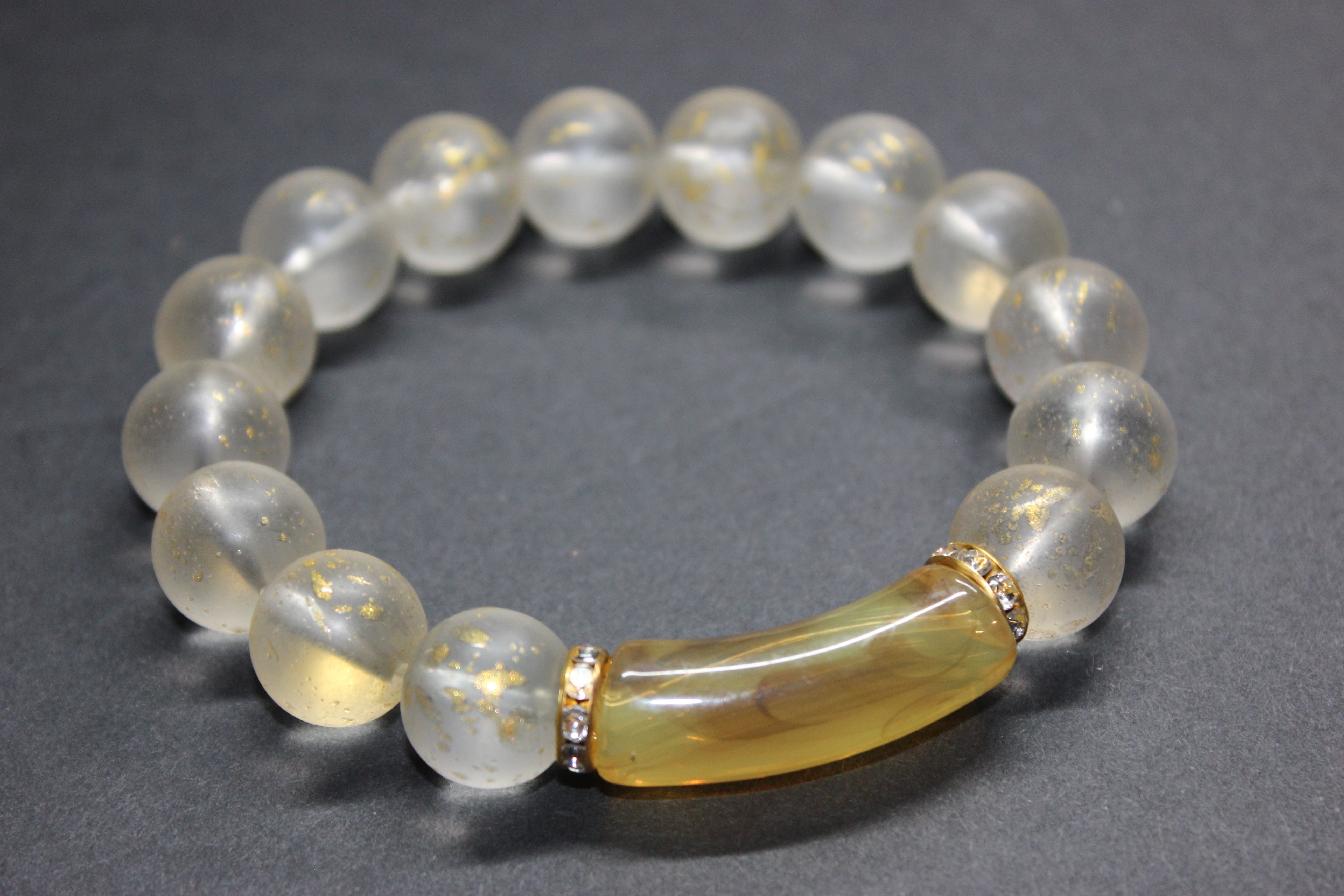 Eznàli Beaded Bracelet with Gold