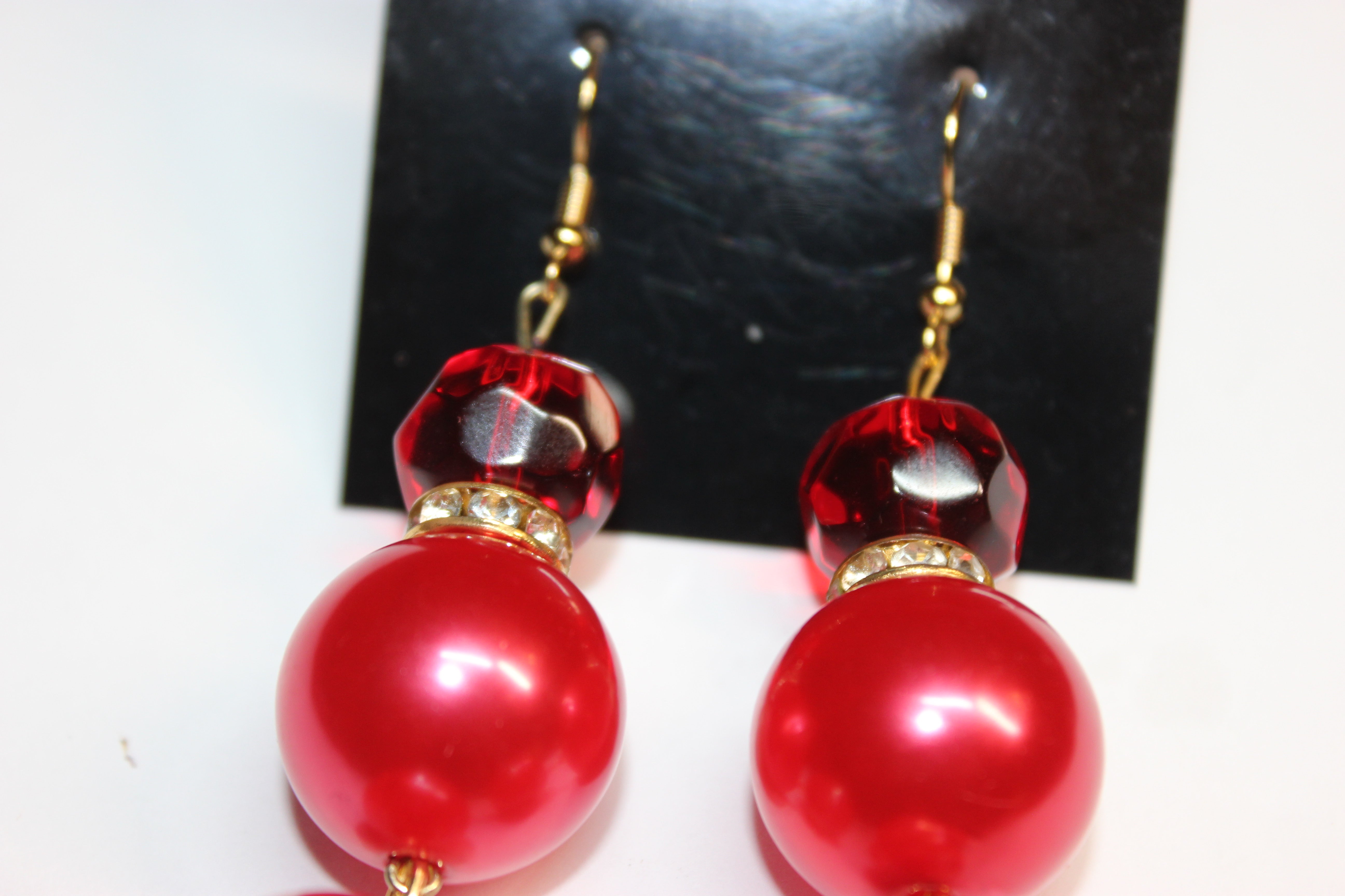 Shades Of Red w/ Gold Earrings