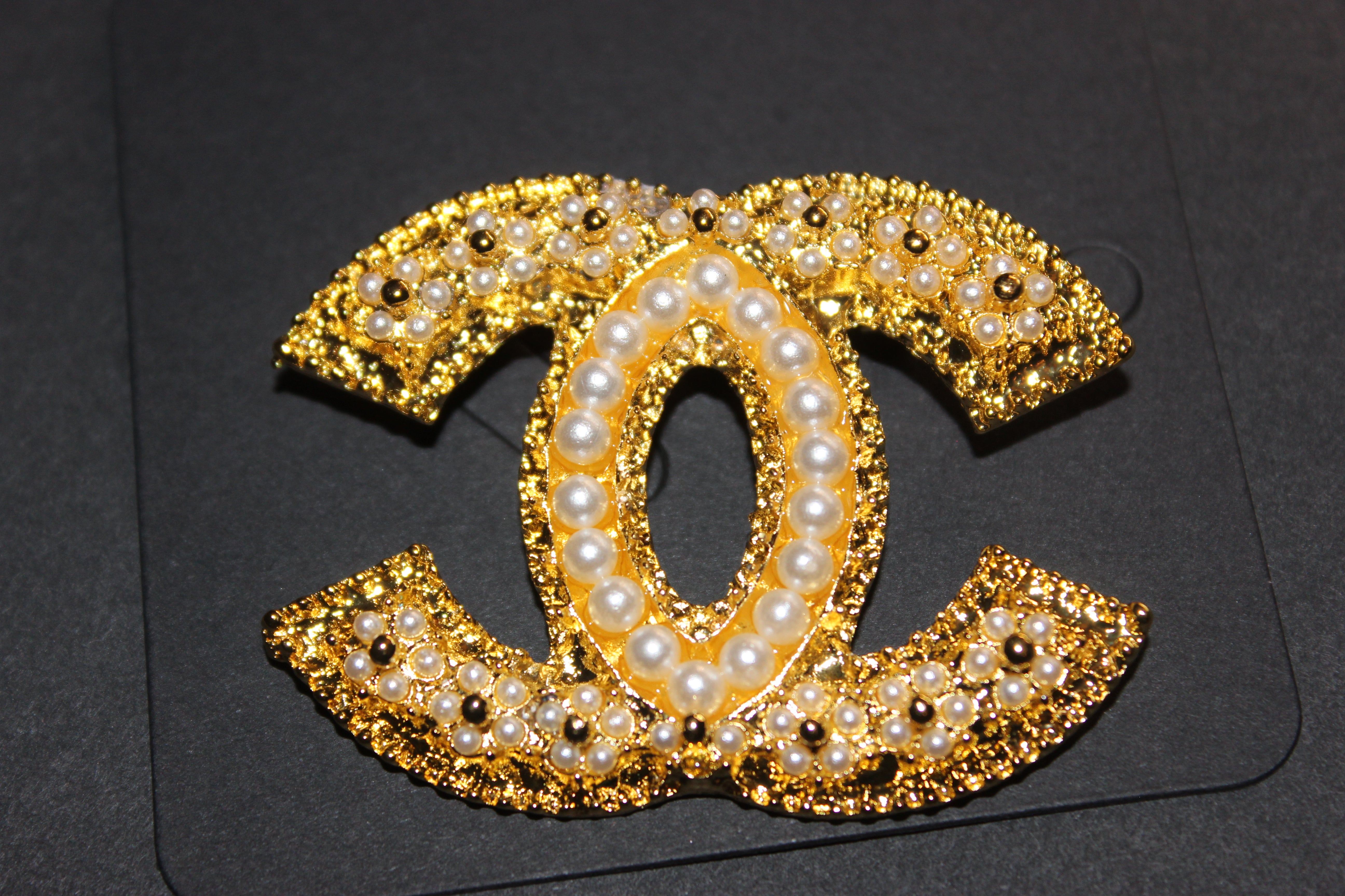 Gold & Pearl Brooch Pin