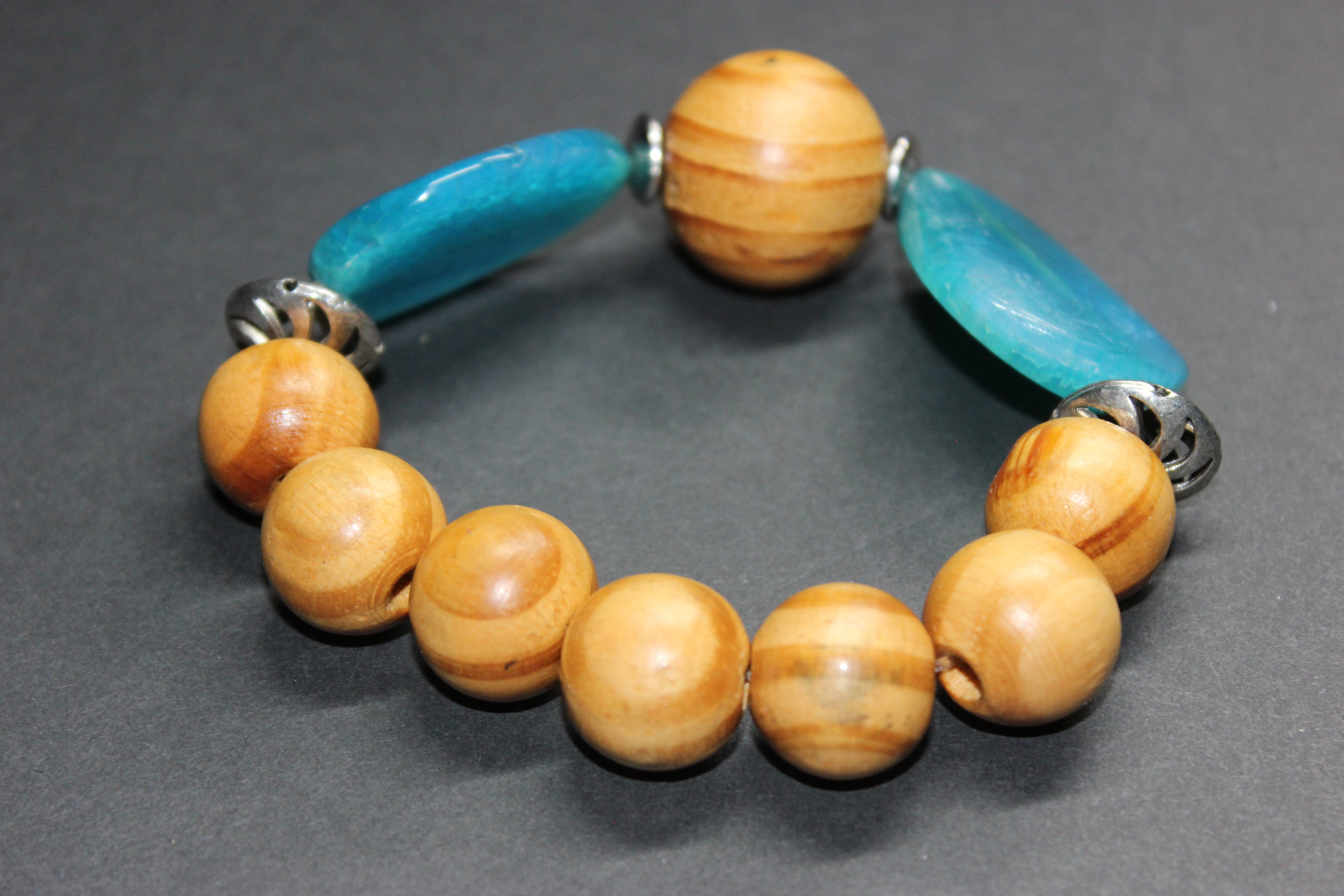 Denari Wooden Large Beaded Bracelet