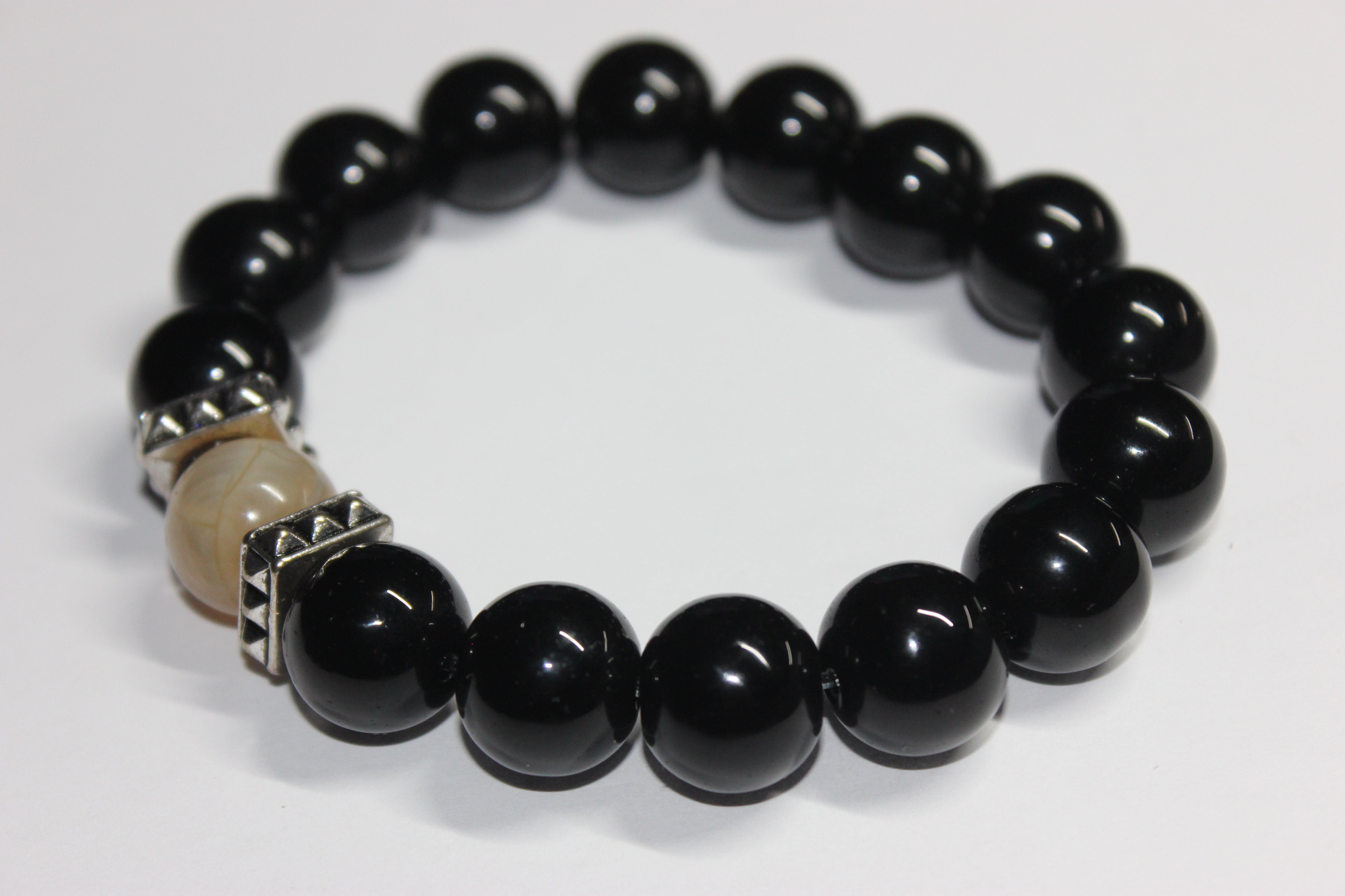Midriè Black Beaded Bracelet