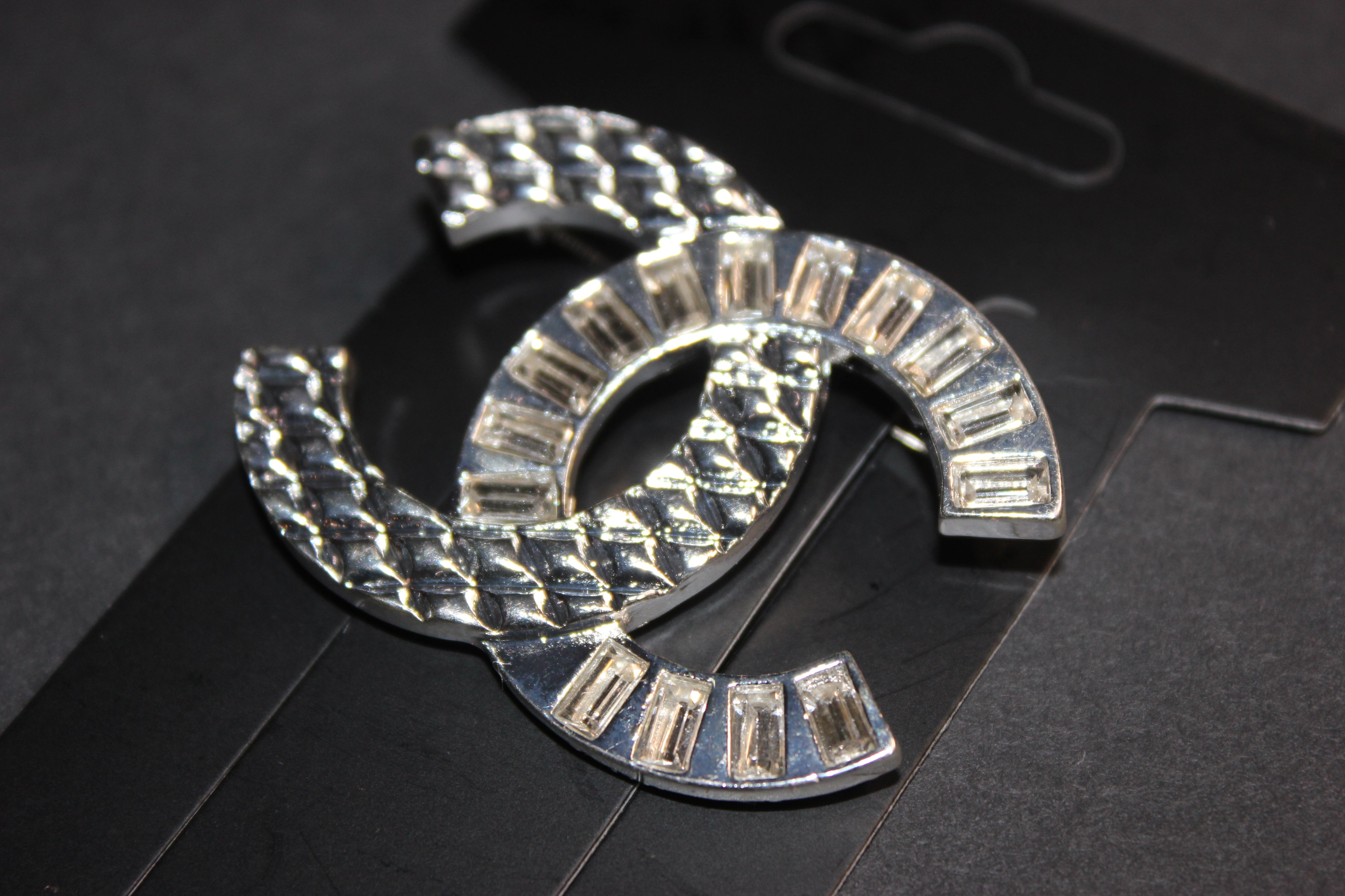 Silver Brooch Pin