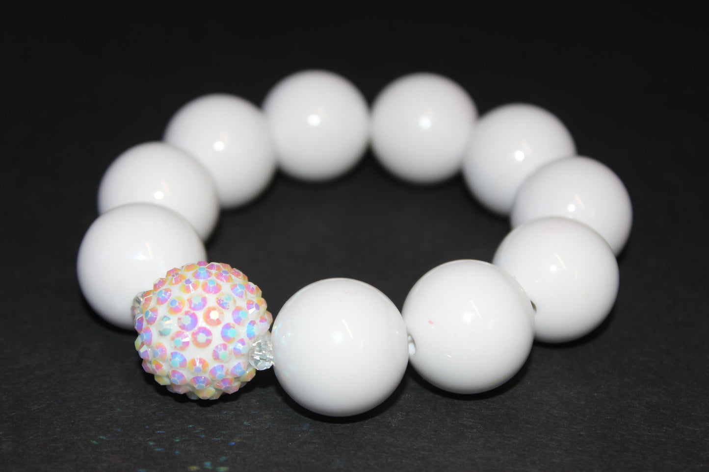 White Large Beaded Bracelet