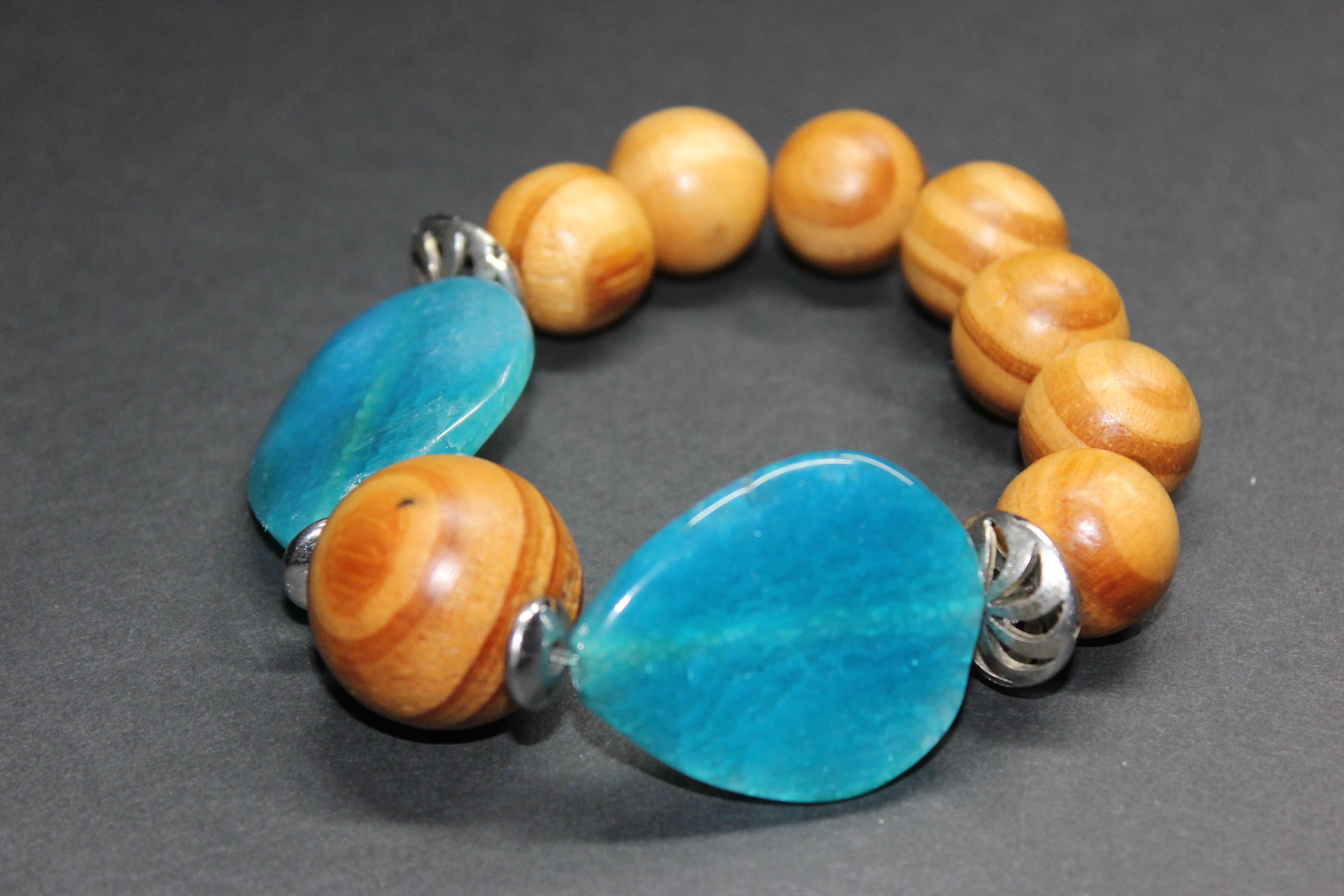 Denari Wooden Large Beaded Bracelet