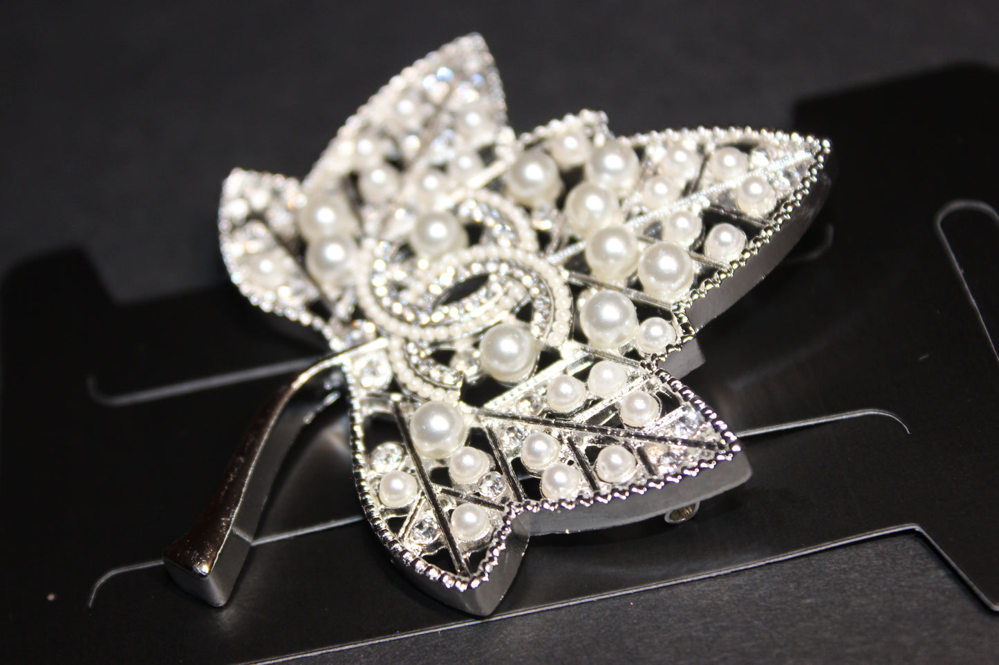Pearl & Silver Brooch Pin