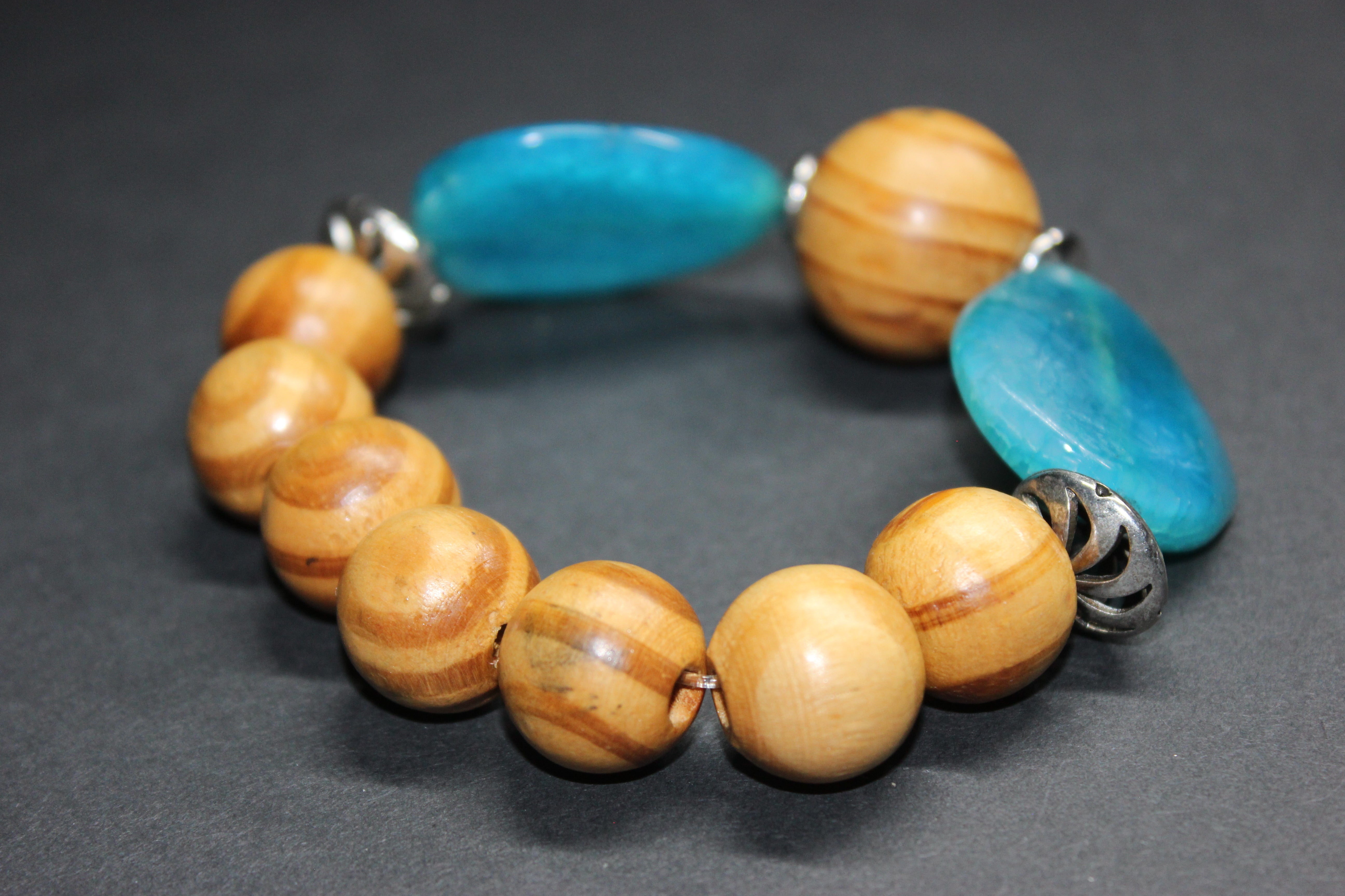 Denari Wooden Large Beaded Bracelet
