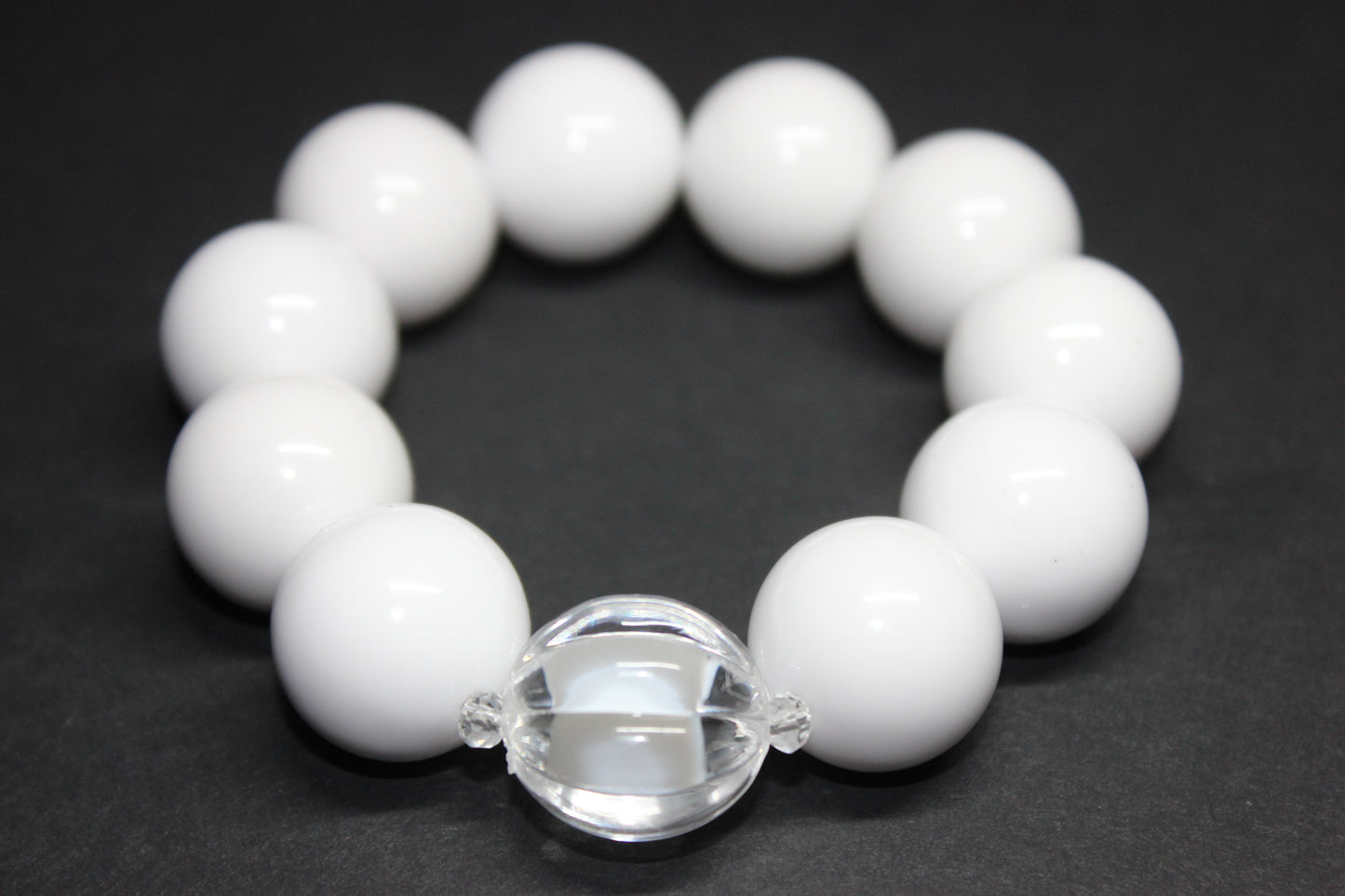 White Large Beaded Bracelet