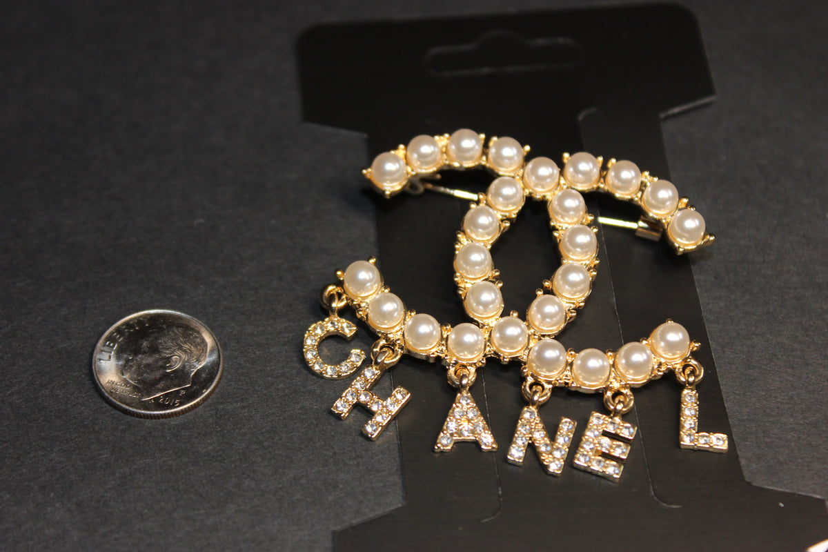 Pearl & Gold Brooch Pin