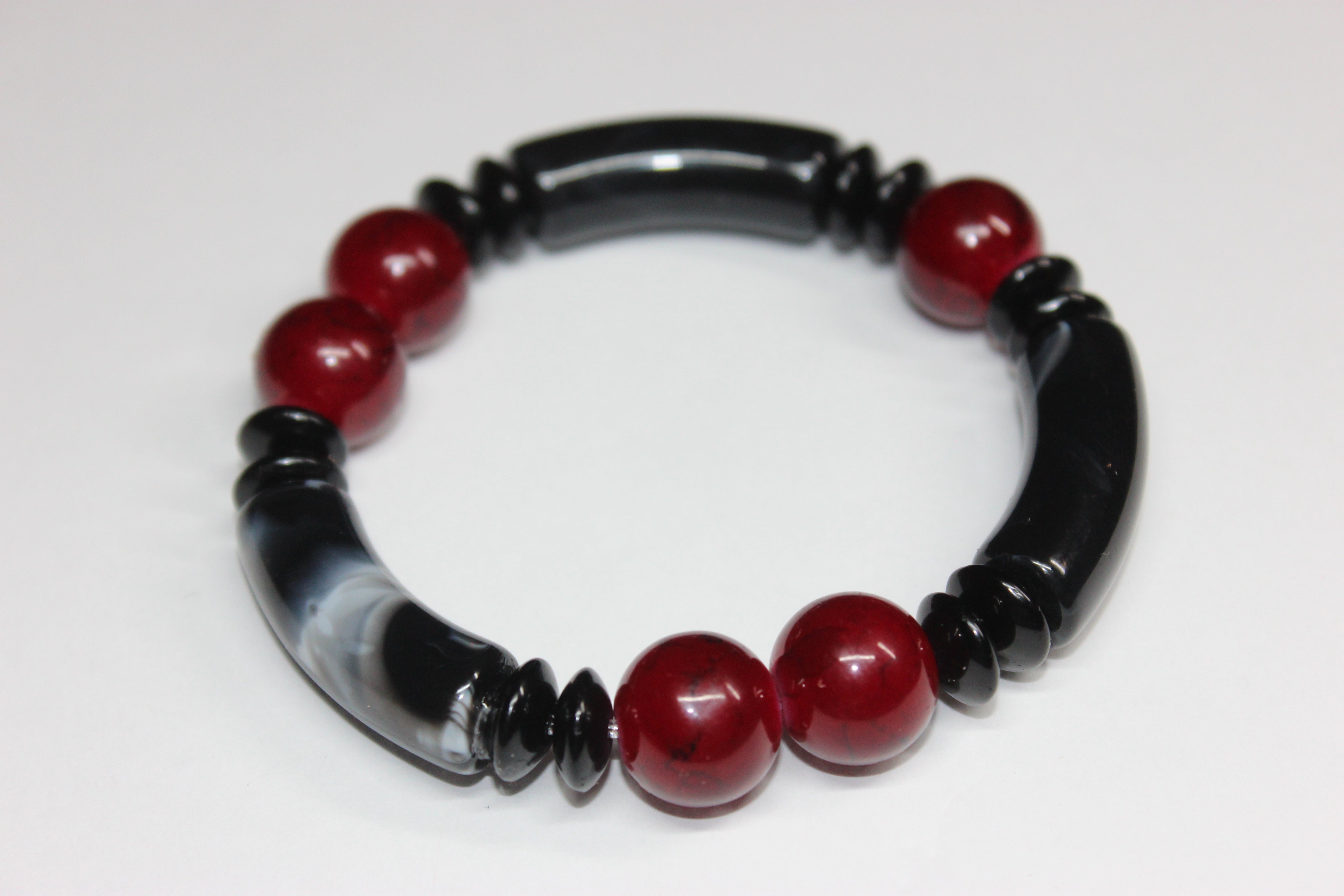 Marble Black & Red Beaded Bracelet