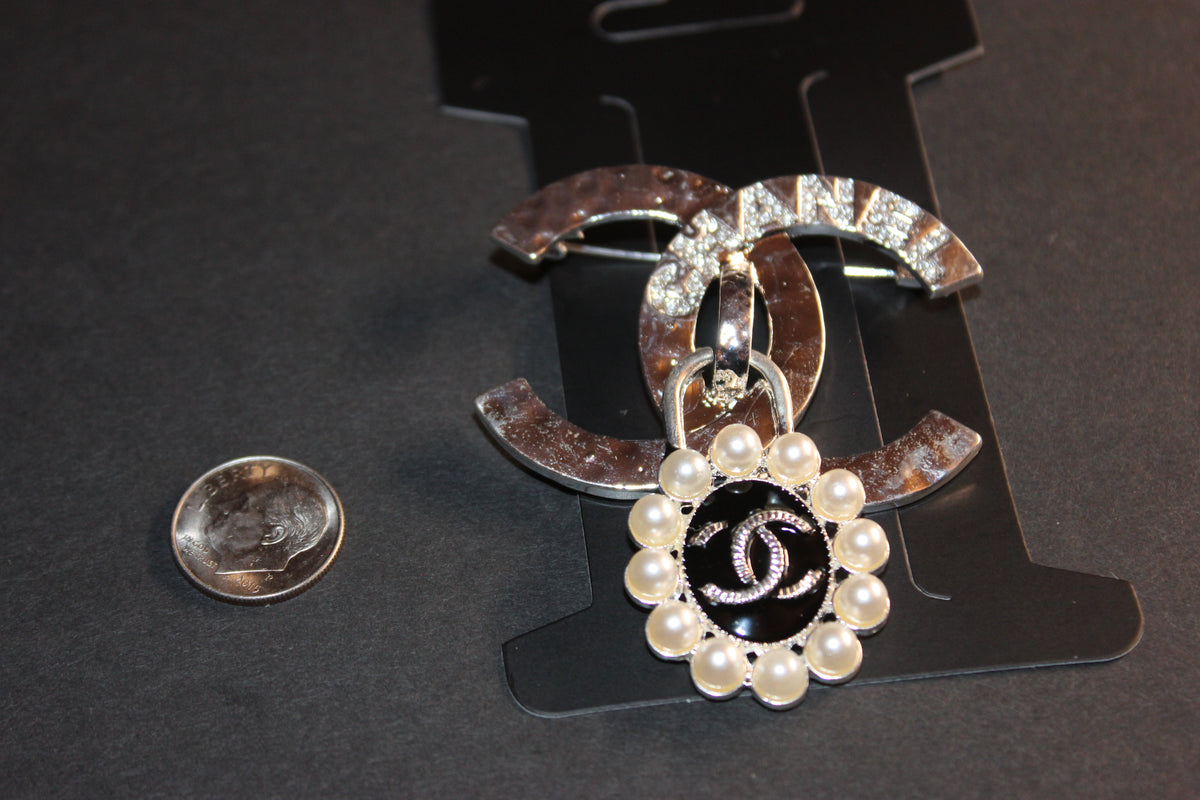 Silver Pearl With Black Brooch Pin