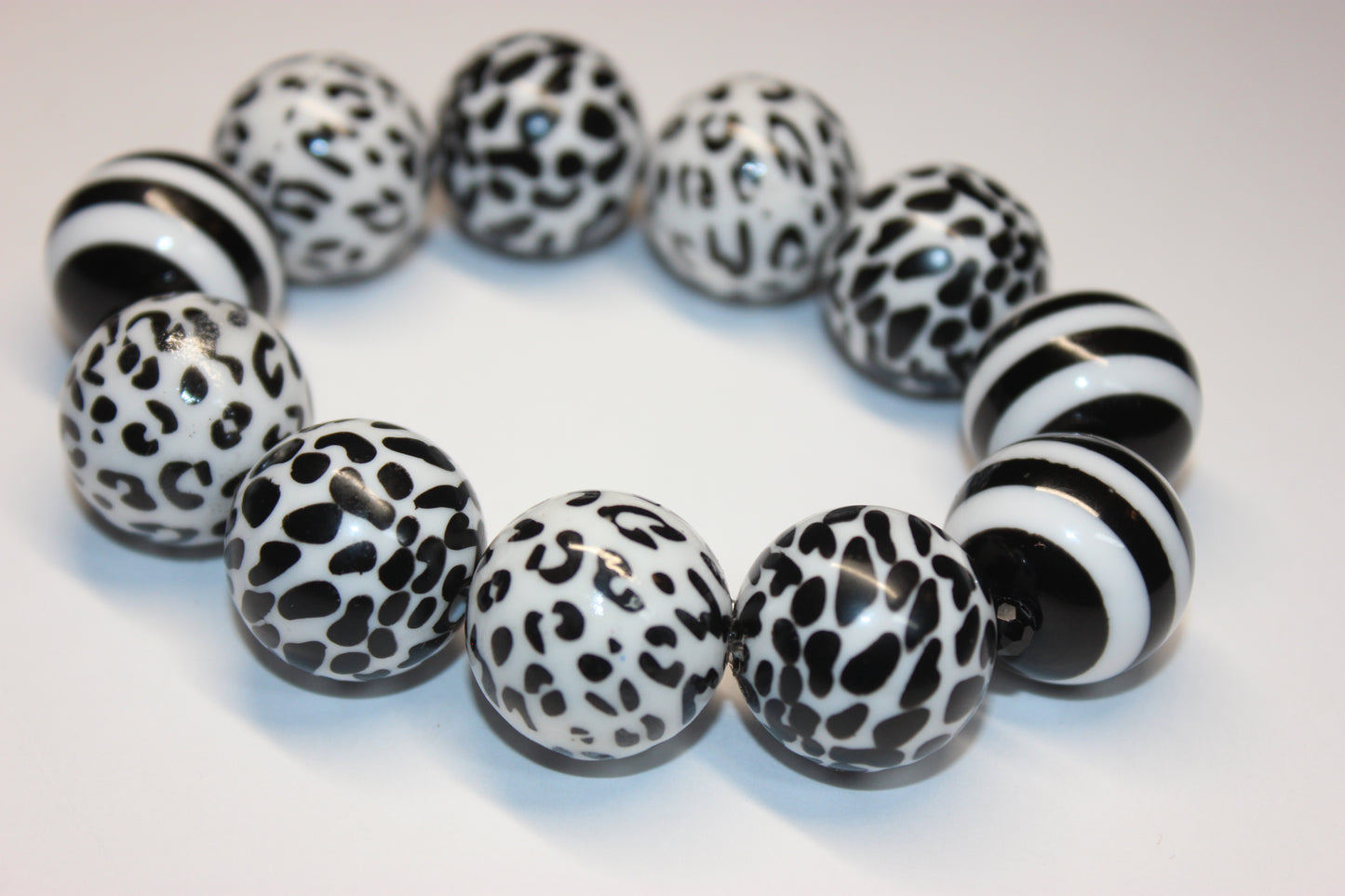 Black & White Large Beaded Bracelet