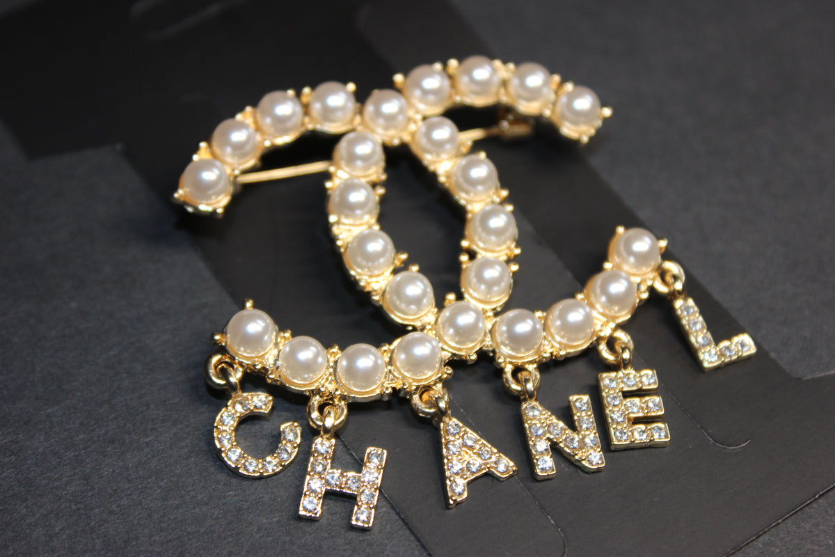 Pearl & Gold Brooch Pin