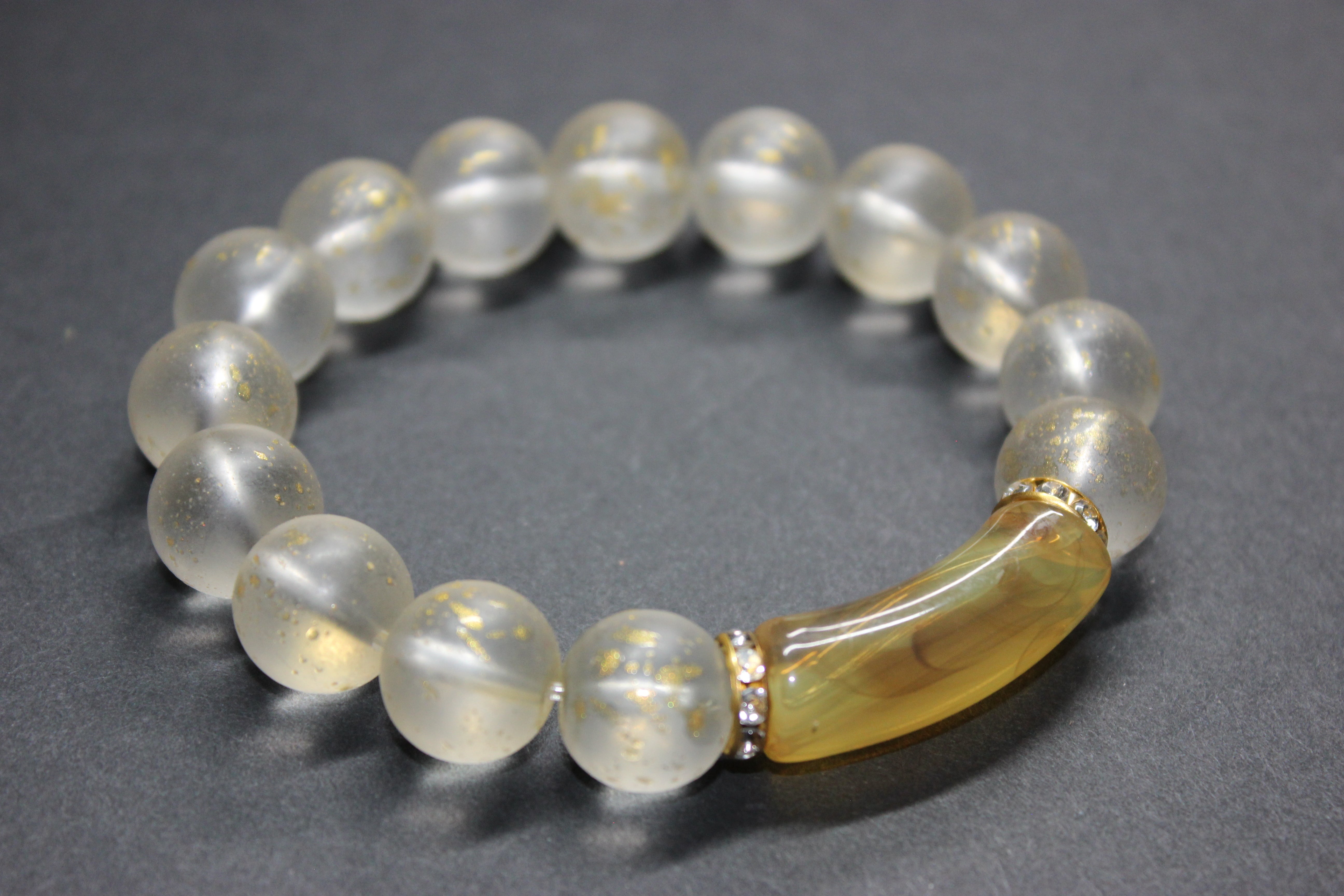 Eznàli Beaded Bracelet with Gold