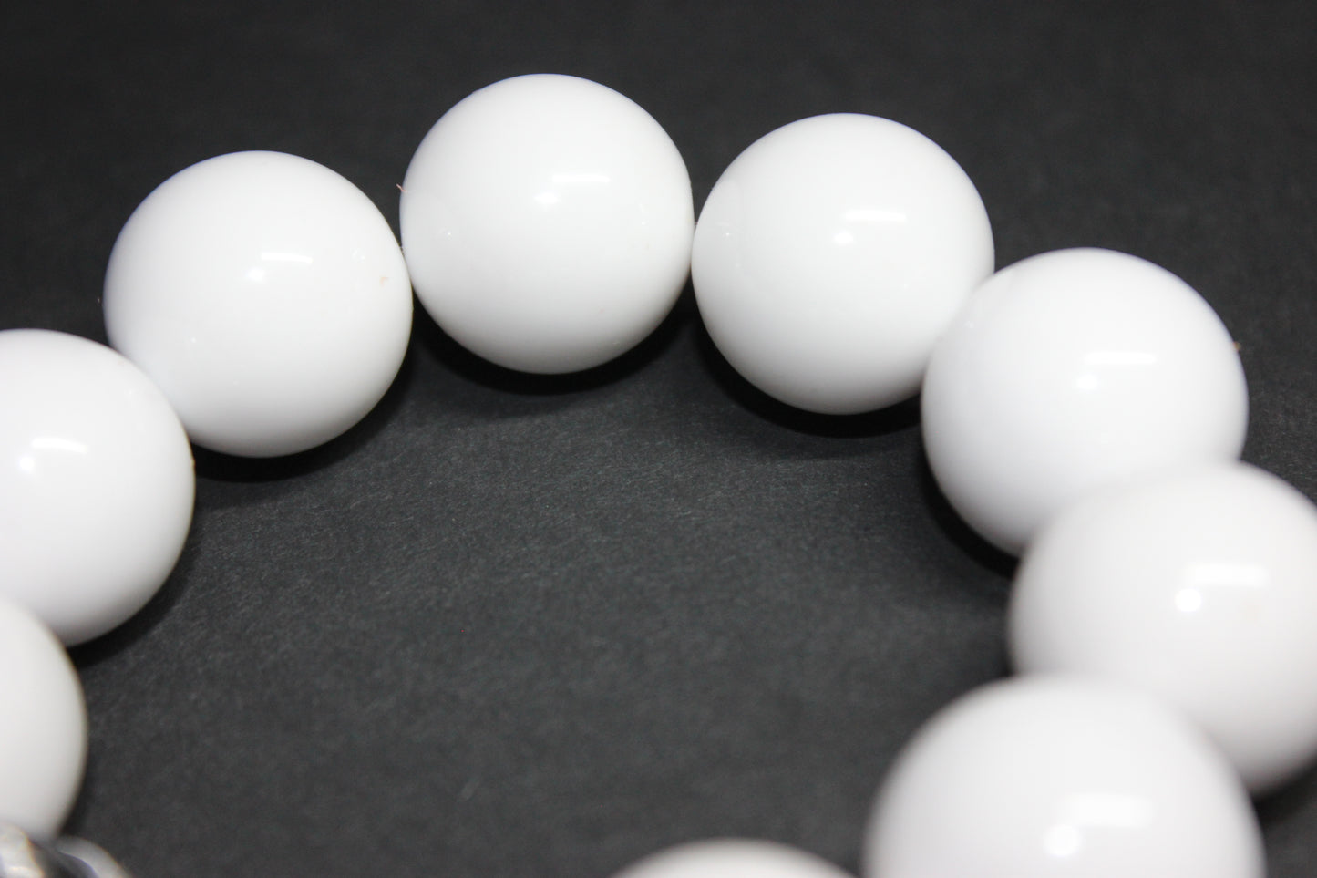 White Large Beaded Bracelet