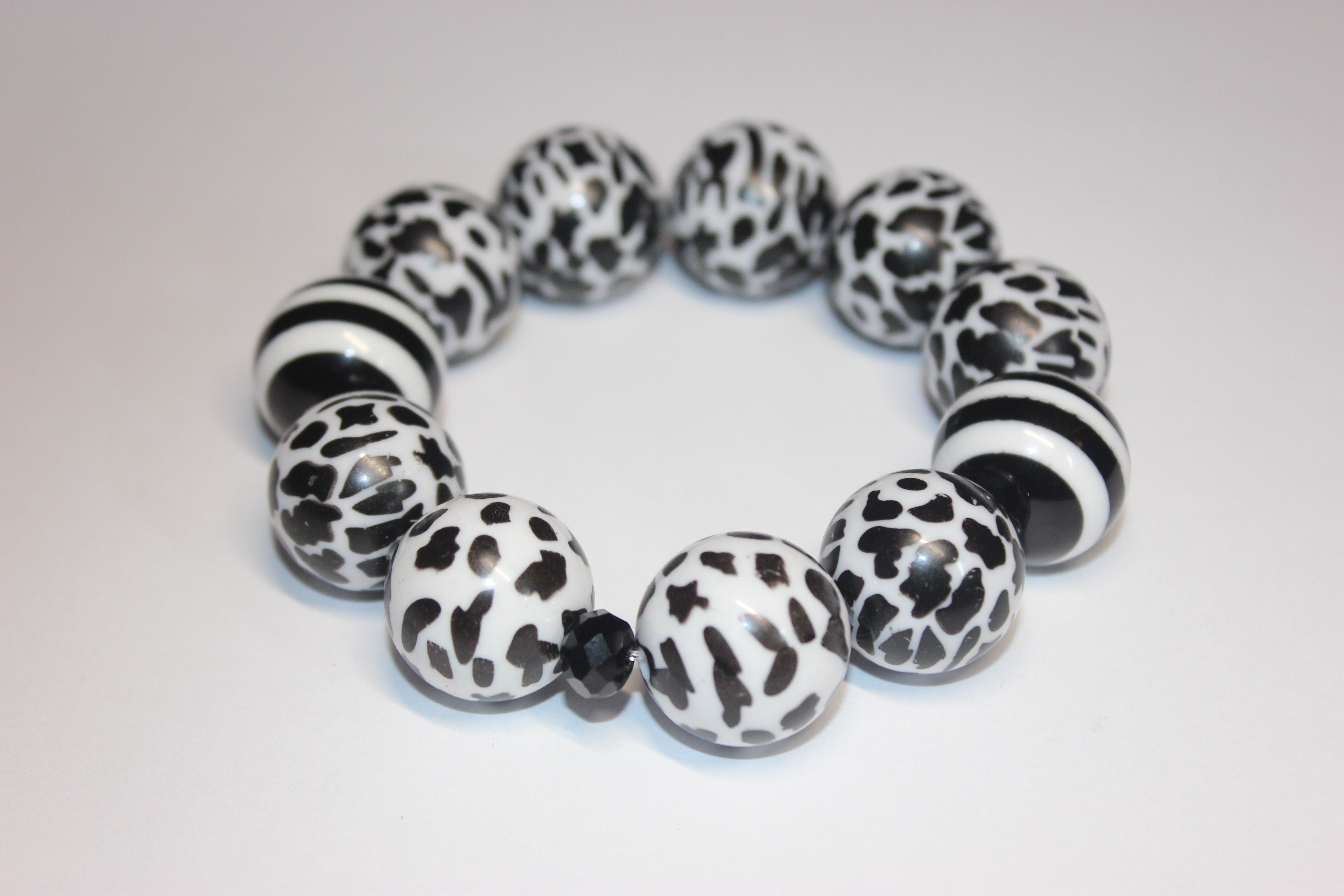 Black & White Large Beaded Bracelet