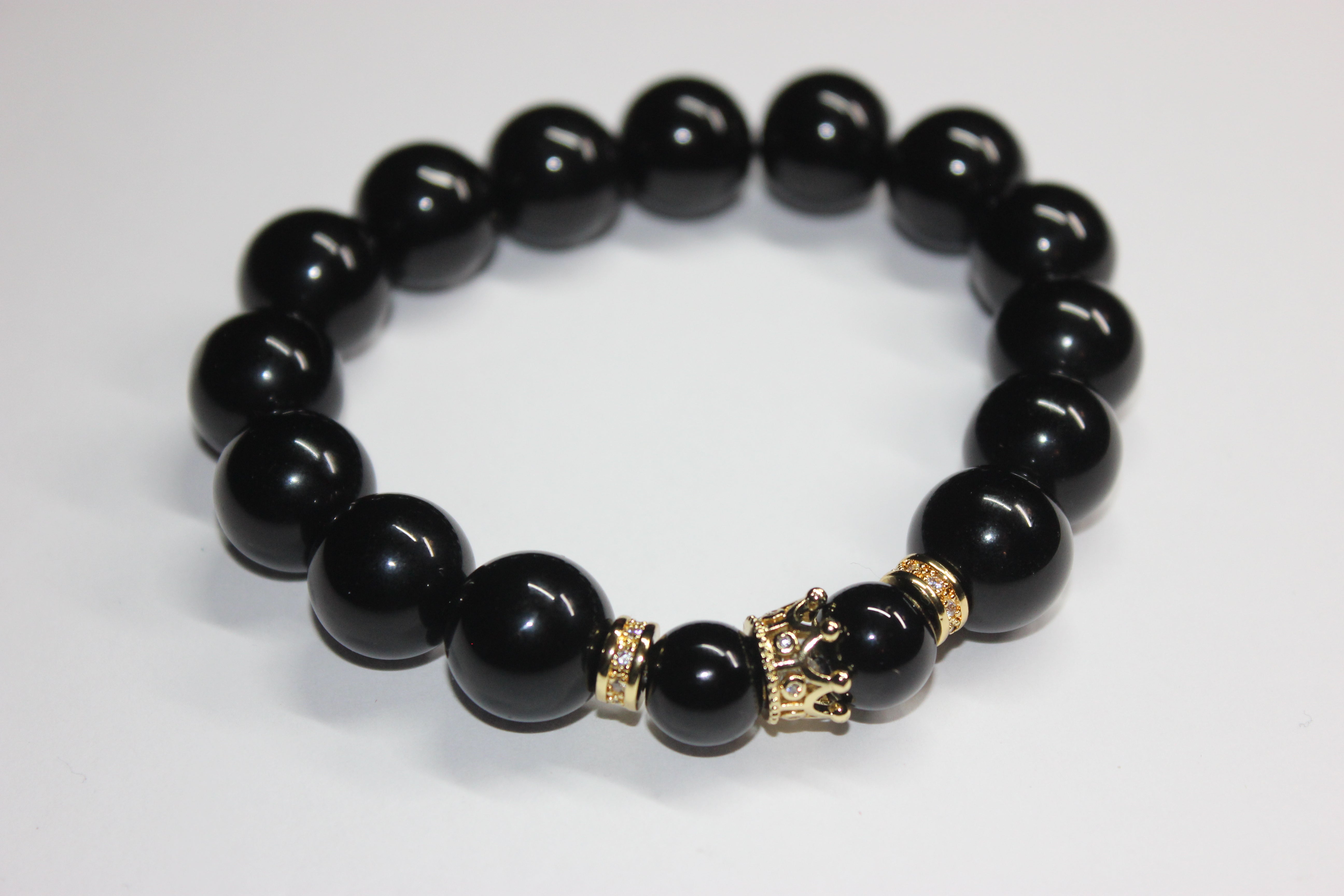 💪🏽 MENSWEAR 💪🏽  Black & Gold Crown Charm Bracelet