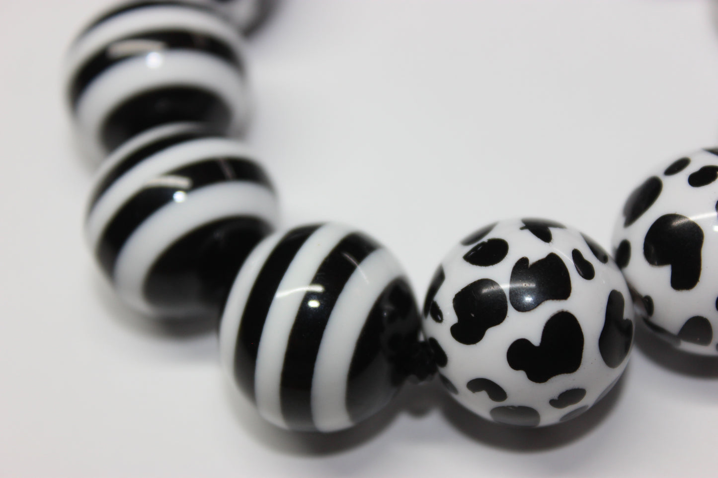 Black & White Large Beaded Bracelet