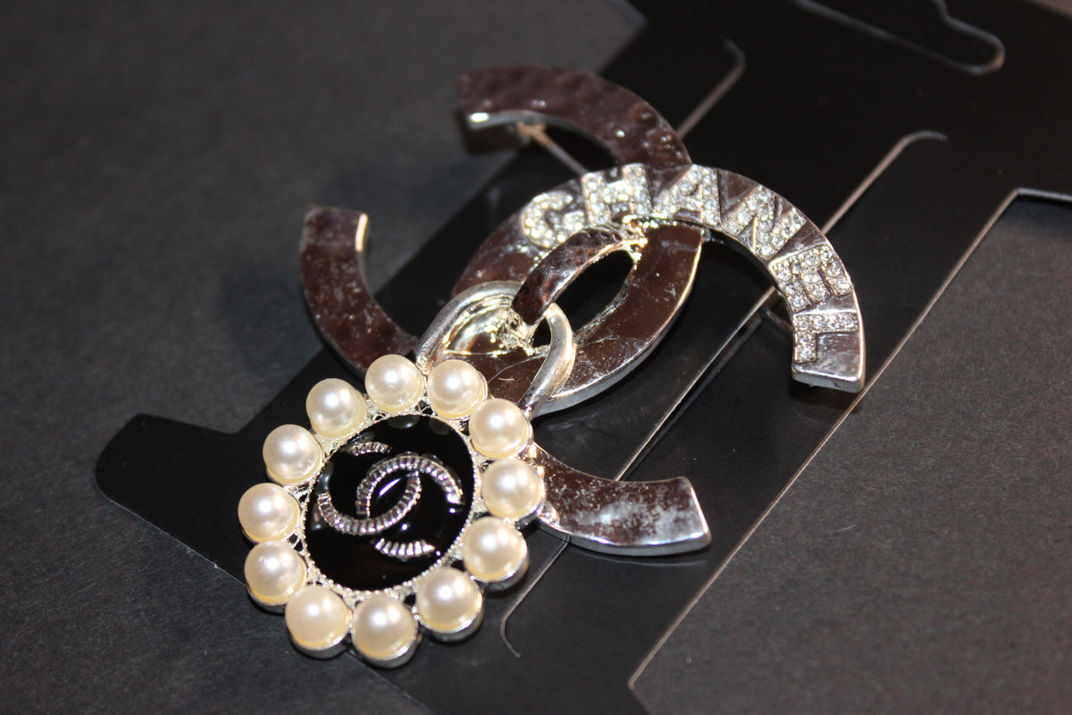 Silver Pearl With Black Brooch Pin