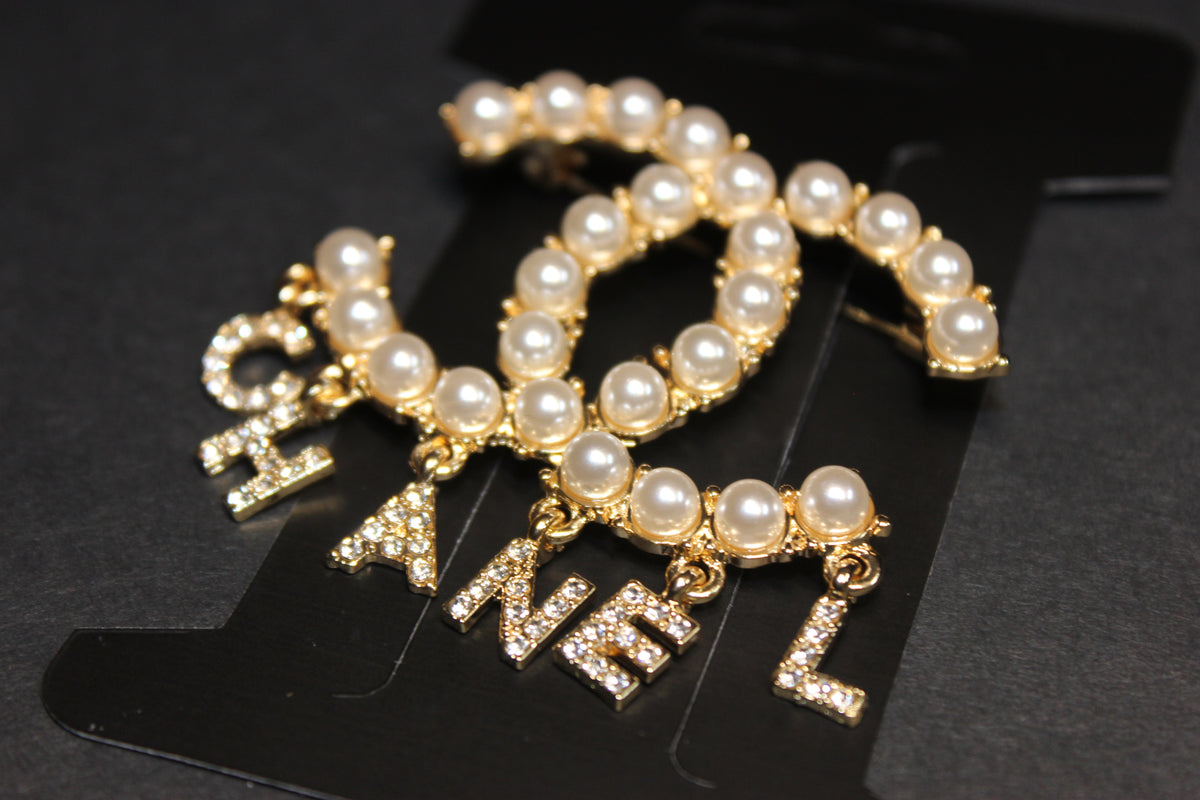 Pearl & Gold Brooch Pin