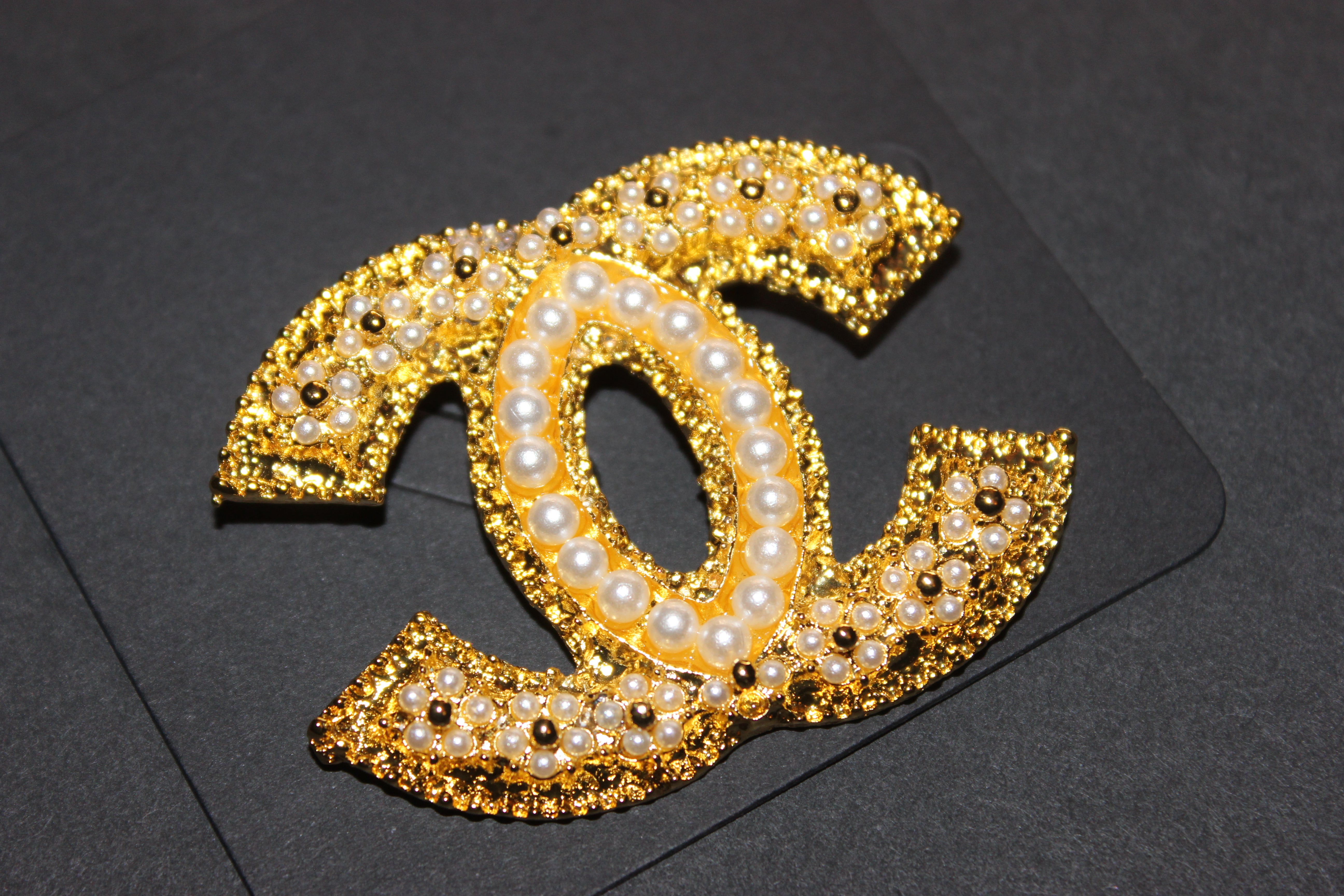 Gold & Pearl Brooch Pin