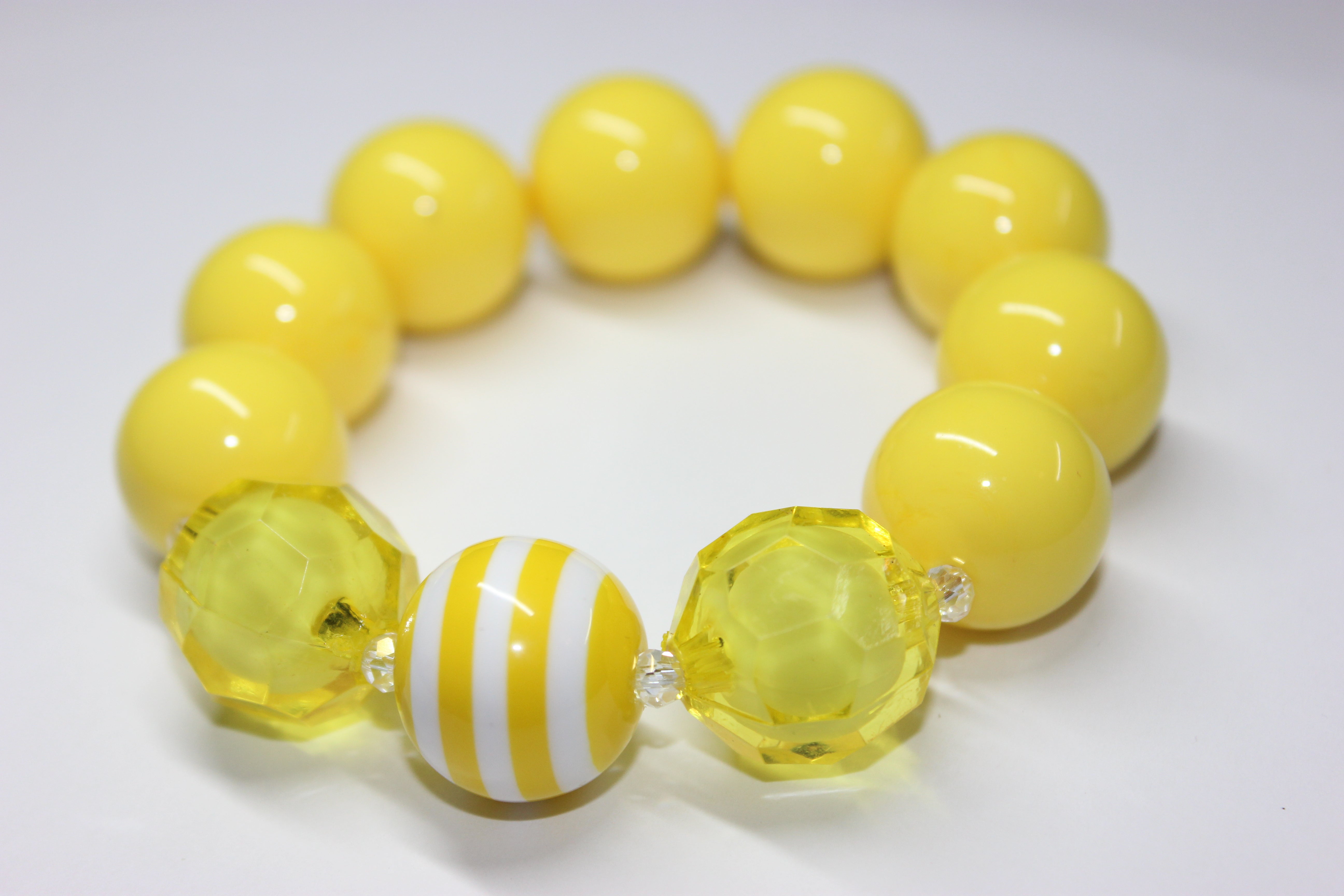 Yellow & White Large Beaded Bracelet