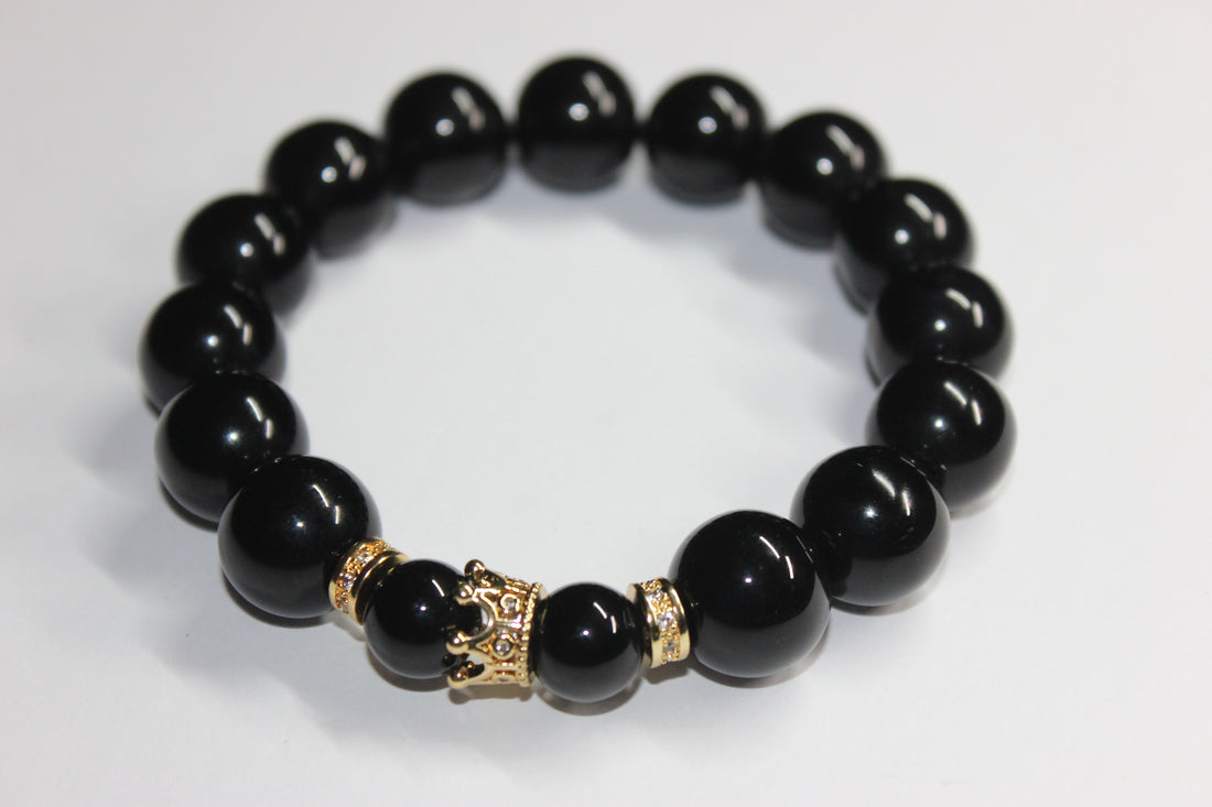 💪🏽 MENSWEAR 💪🏽  Black & Gold Crown Charm Bracelet