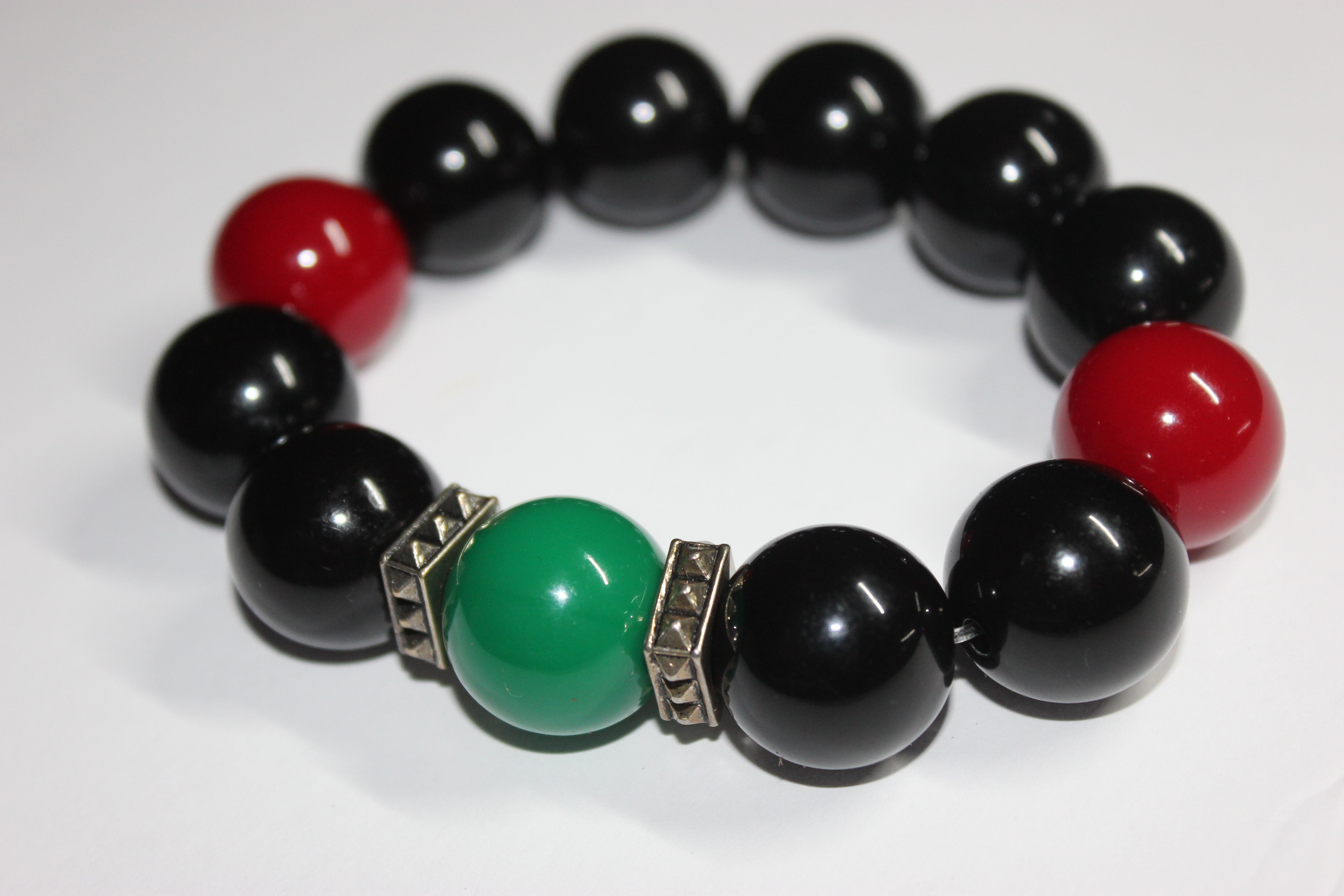 Black Red & Green Large Beaded Bracelet