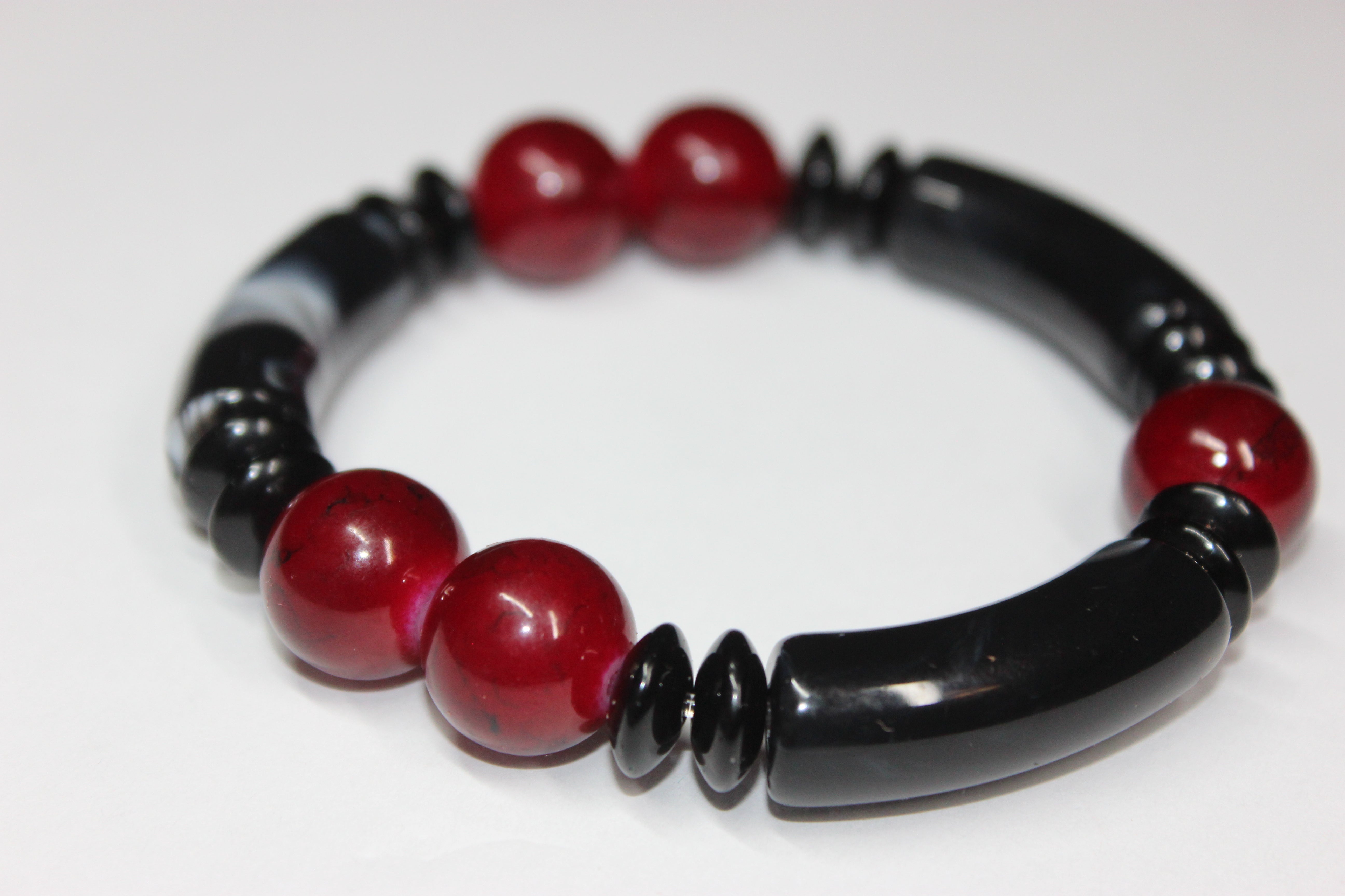 Marble Black & Red Beaded Bracelet