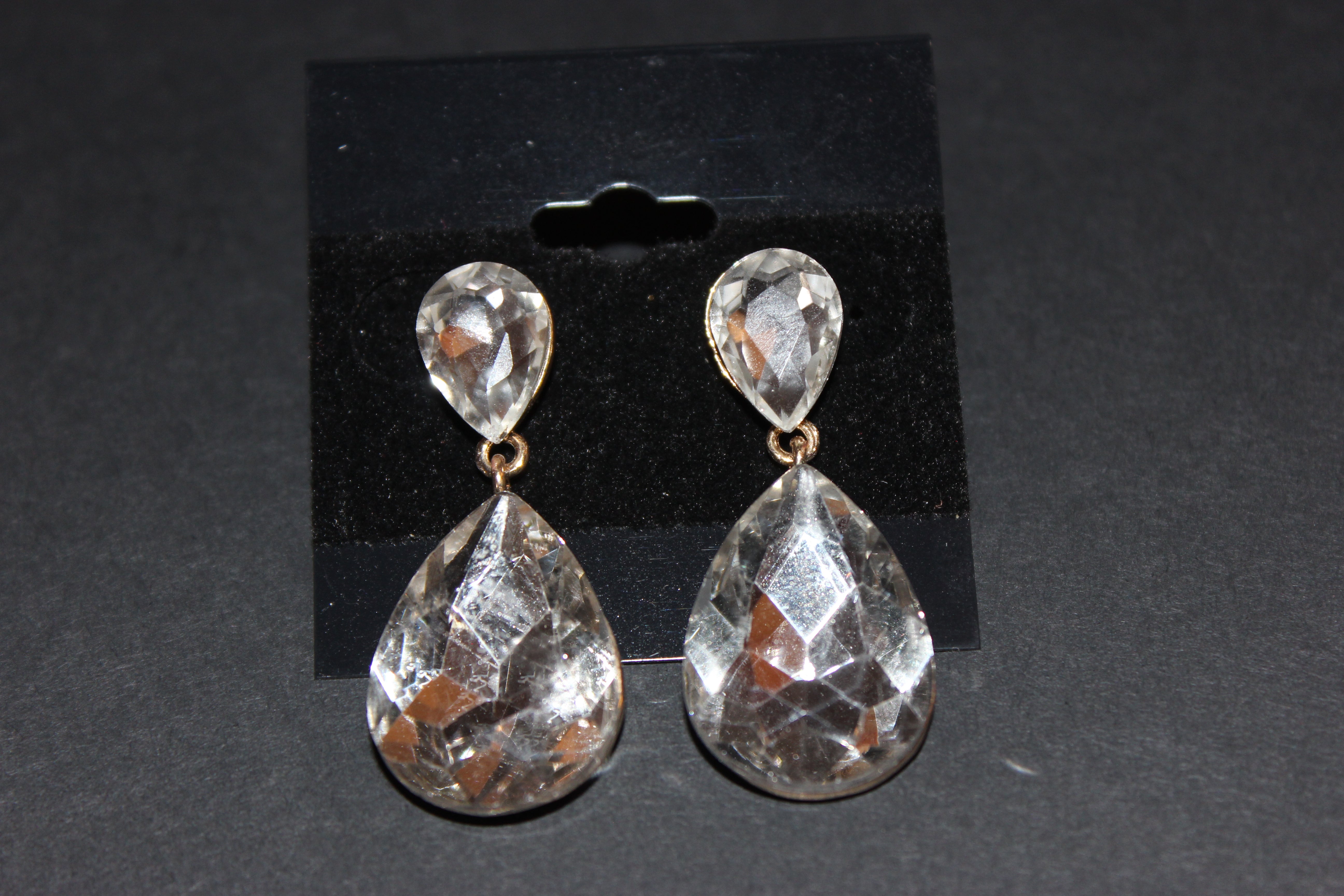 Clear Crystal Drop Earrings