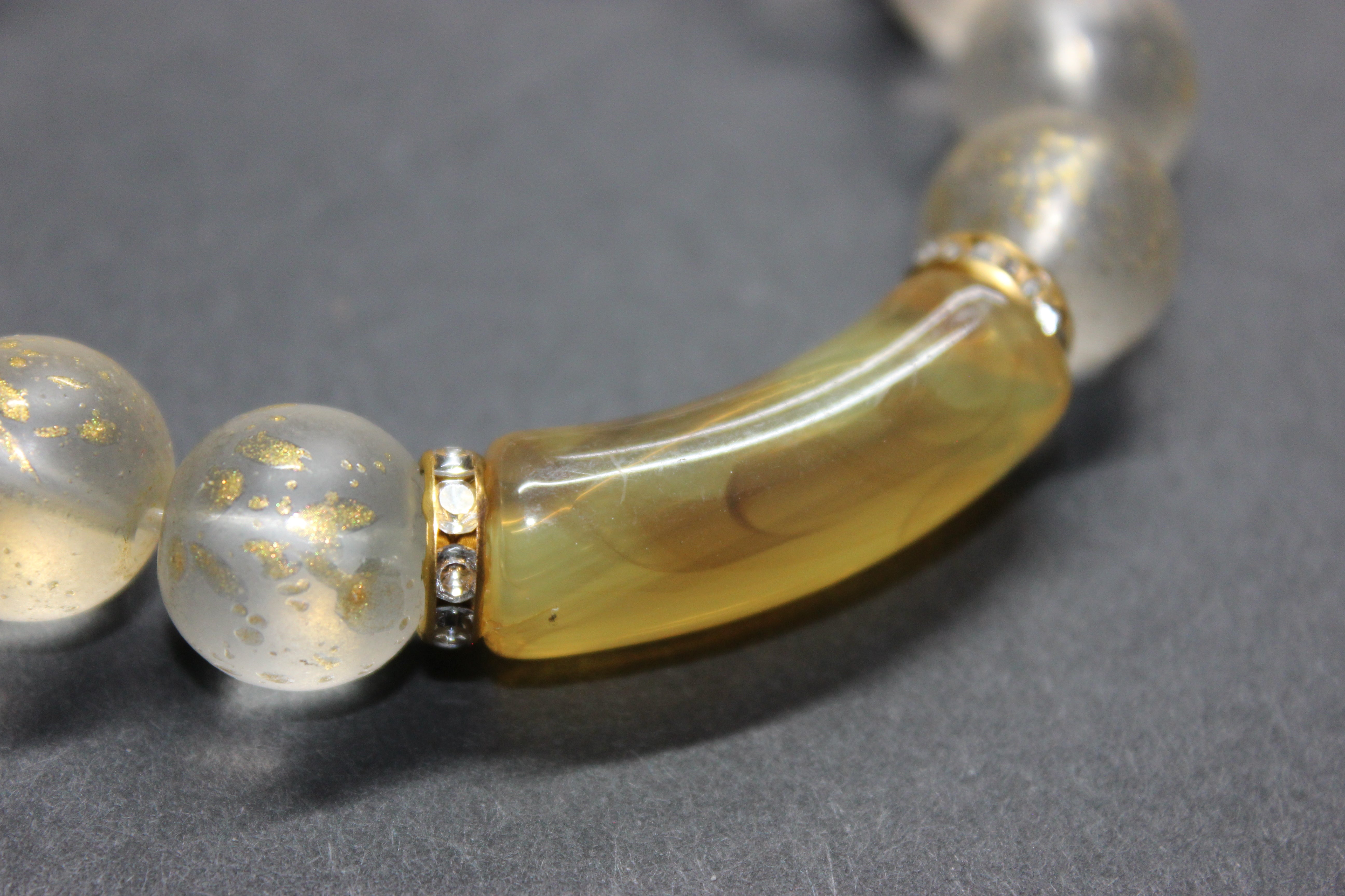 Eznàli Beaded Bracelet with Gold