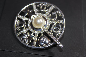 Silver Pearl Brooch Pin
