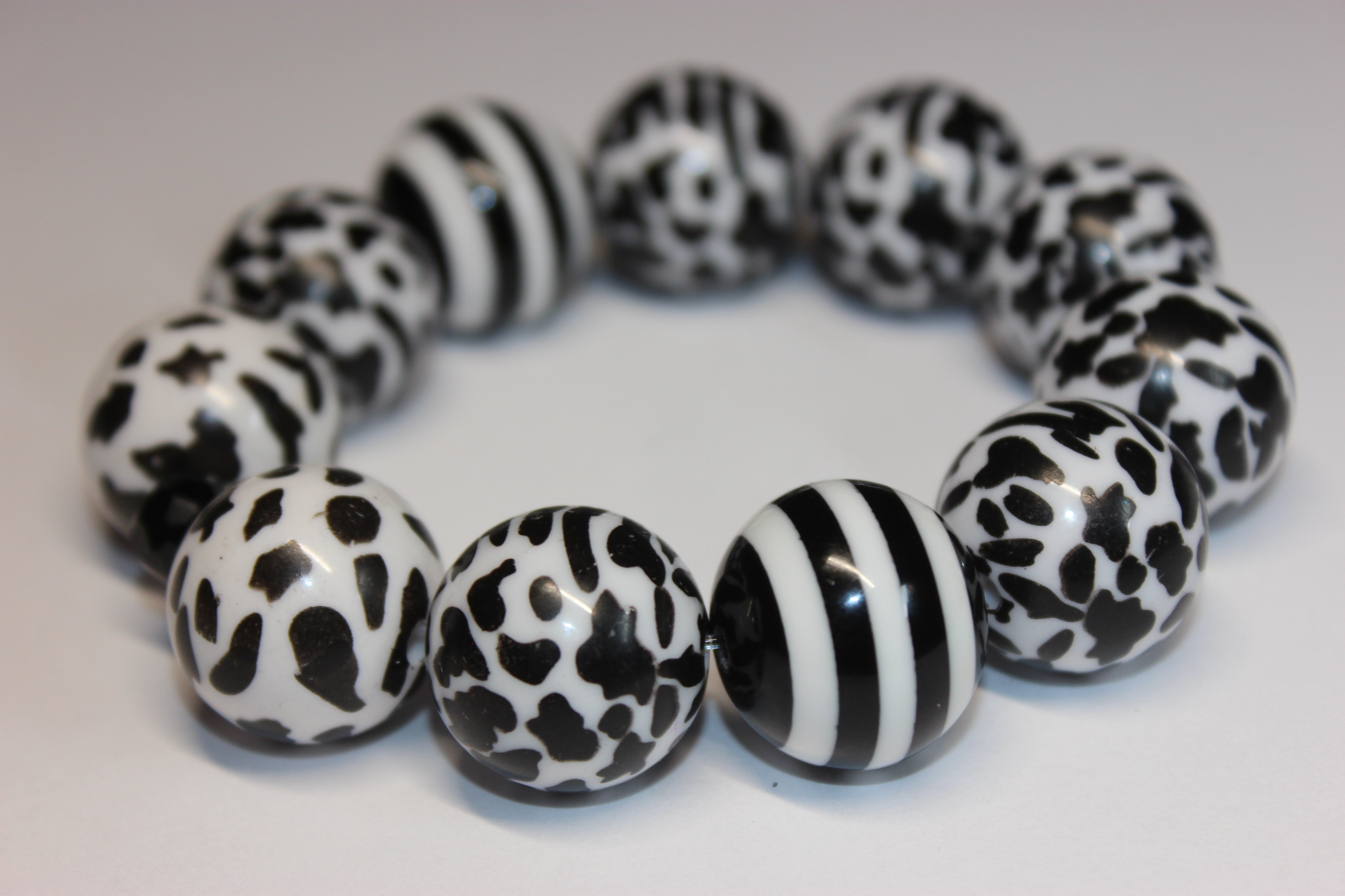 Black & White Large Beaded Bracelet
