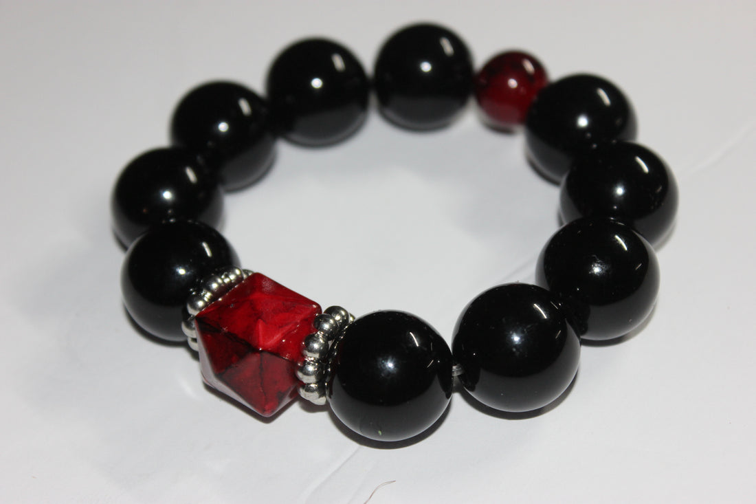 Red & Black Large Beaded Bracelet
