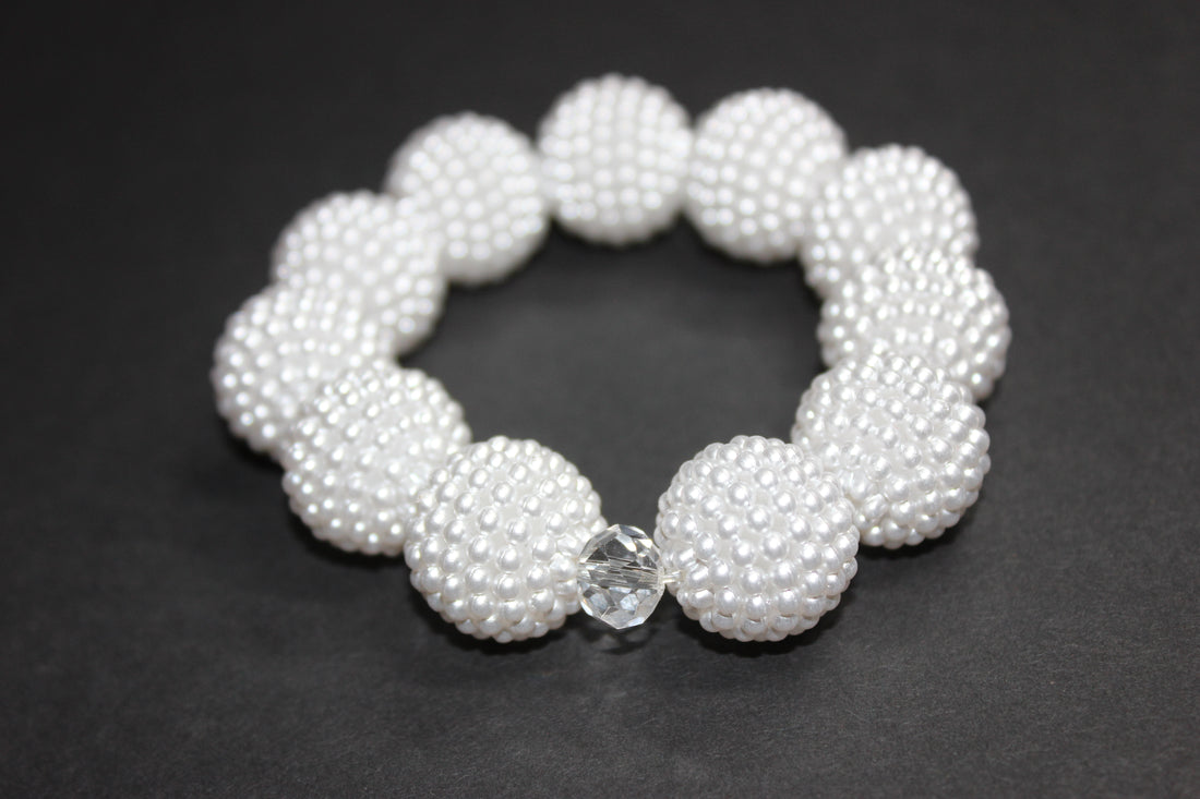 White Large Pearl Bracelet