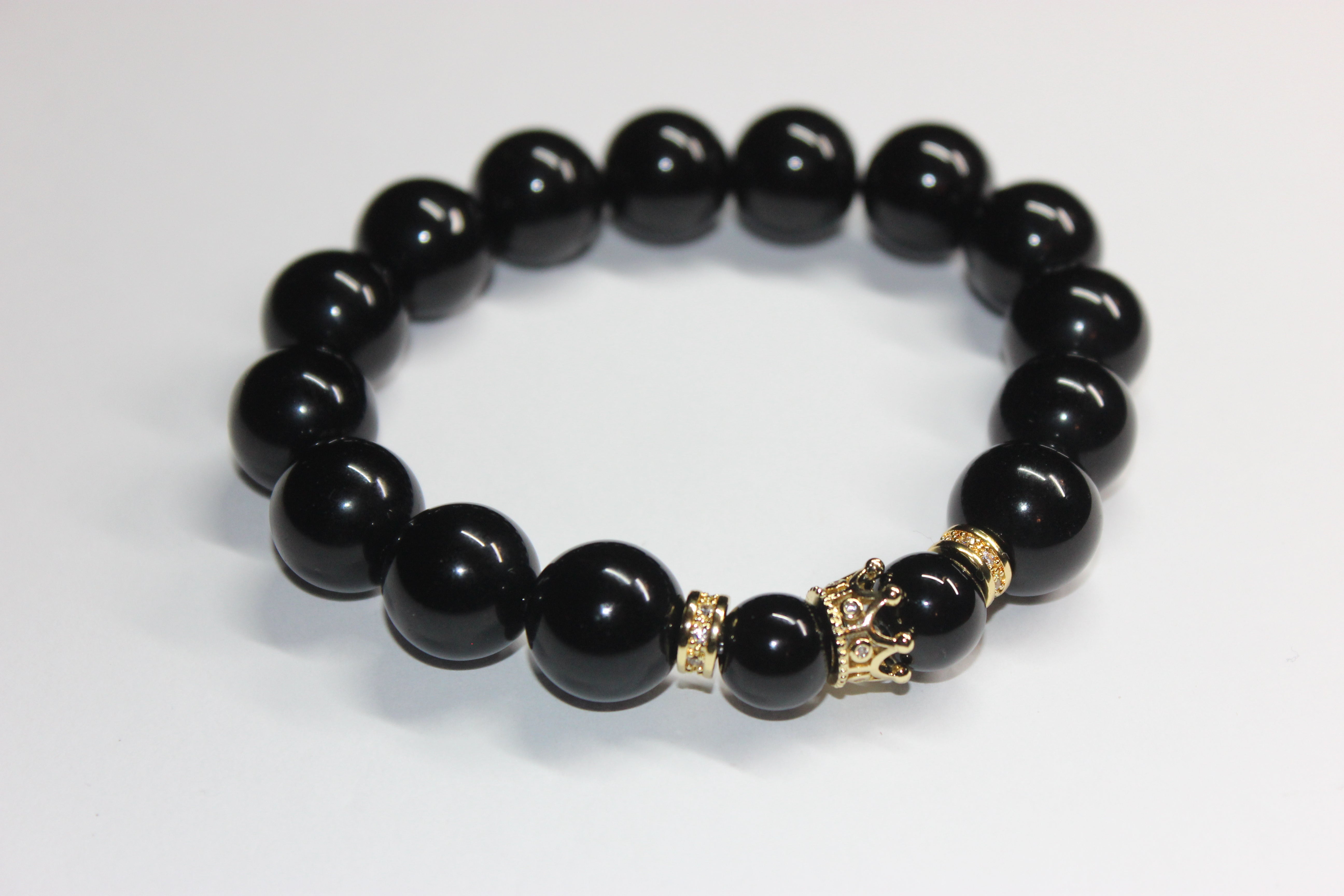 💪🏽 MENSWEAR 💪🏽  Black & Gold Crown Charm Bracelet