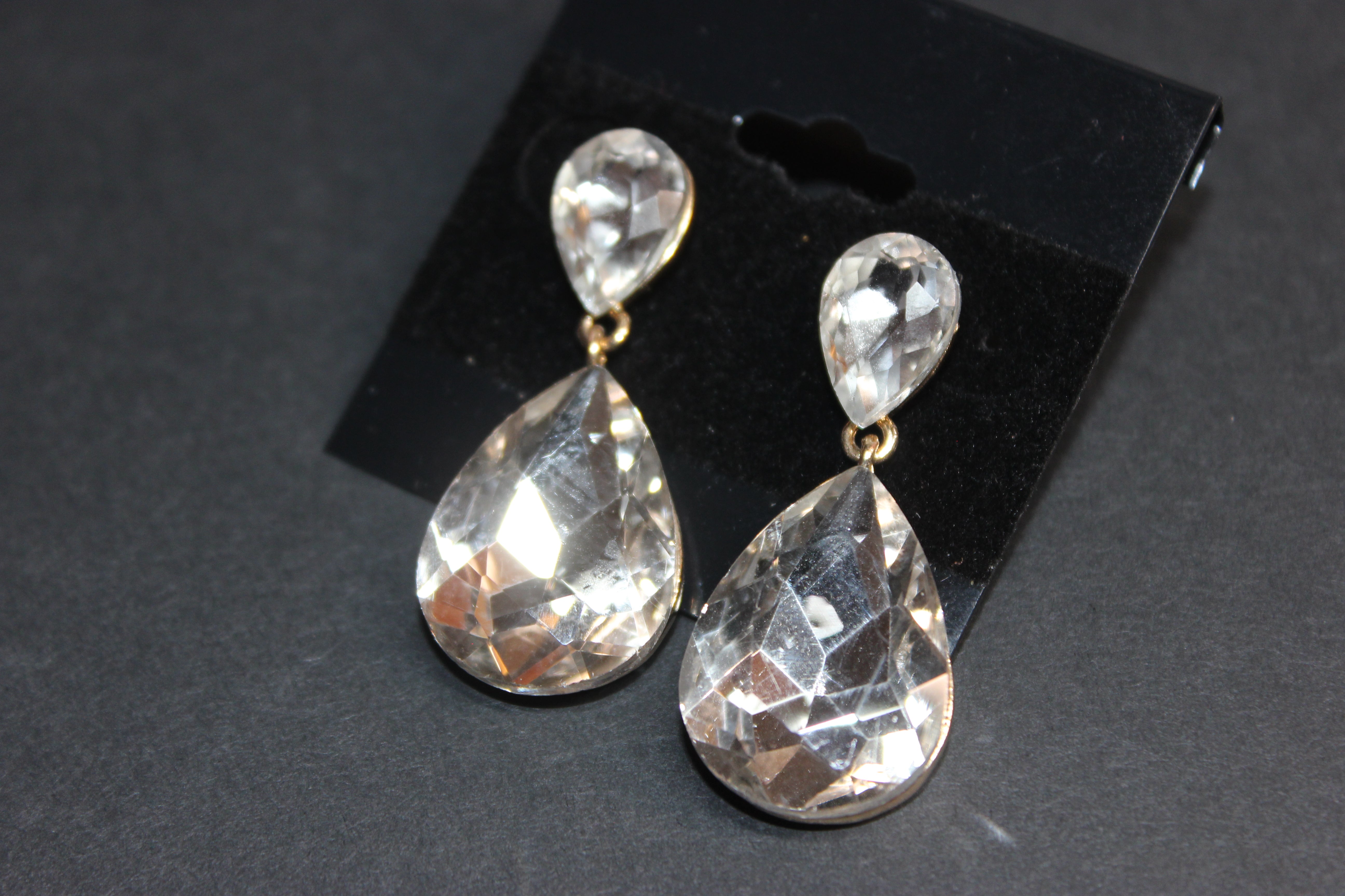 Clear Crystal Drop Earrings