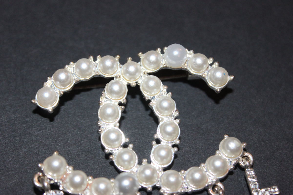 Pearl & Silver Brooch Pin