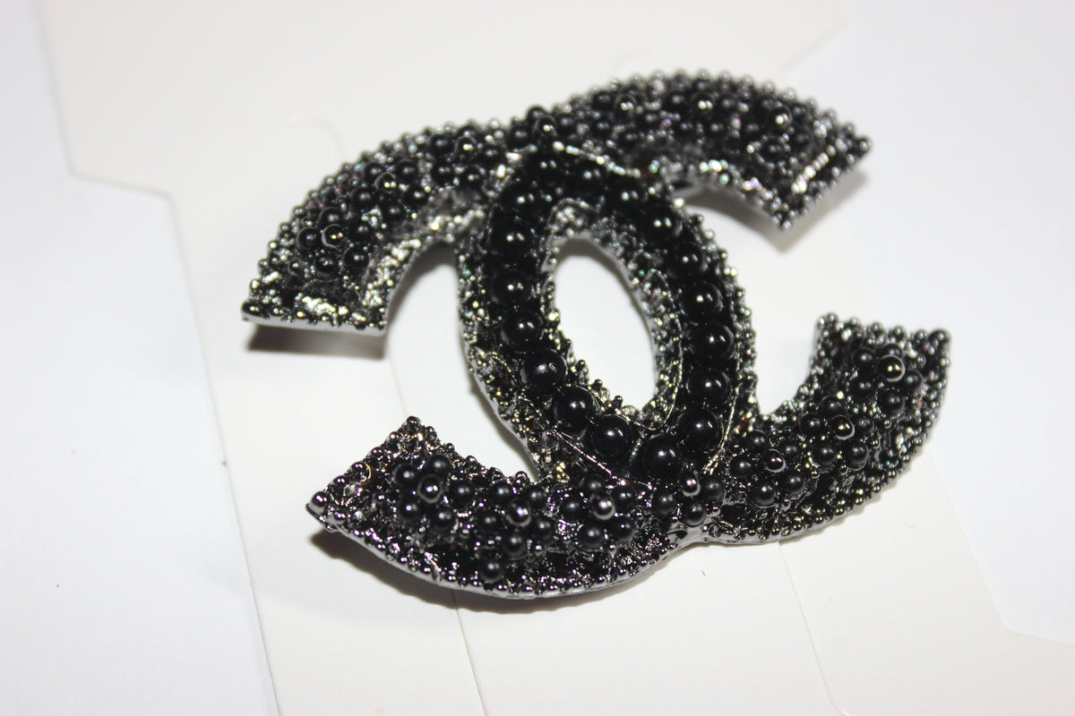 Black Pearl & Rhinestone Brooch Pin