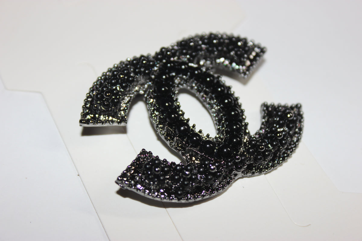 Black Pearl & Rhinestone Brooch Pin