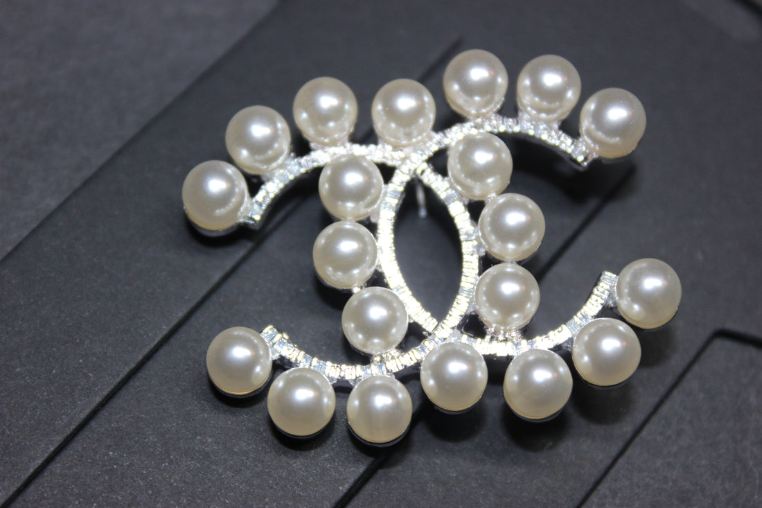 Pearl & Silver Brooch Pin